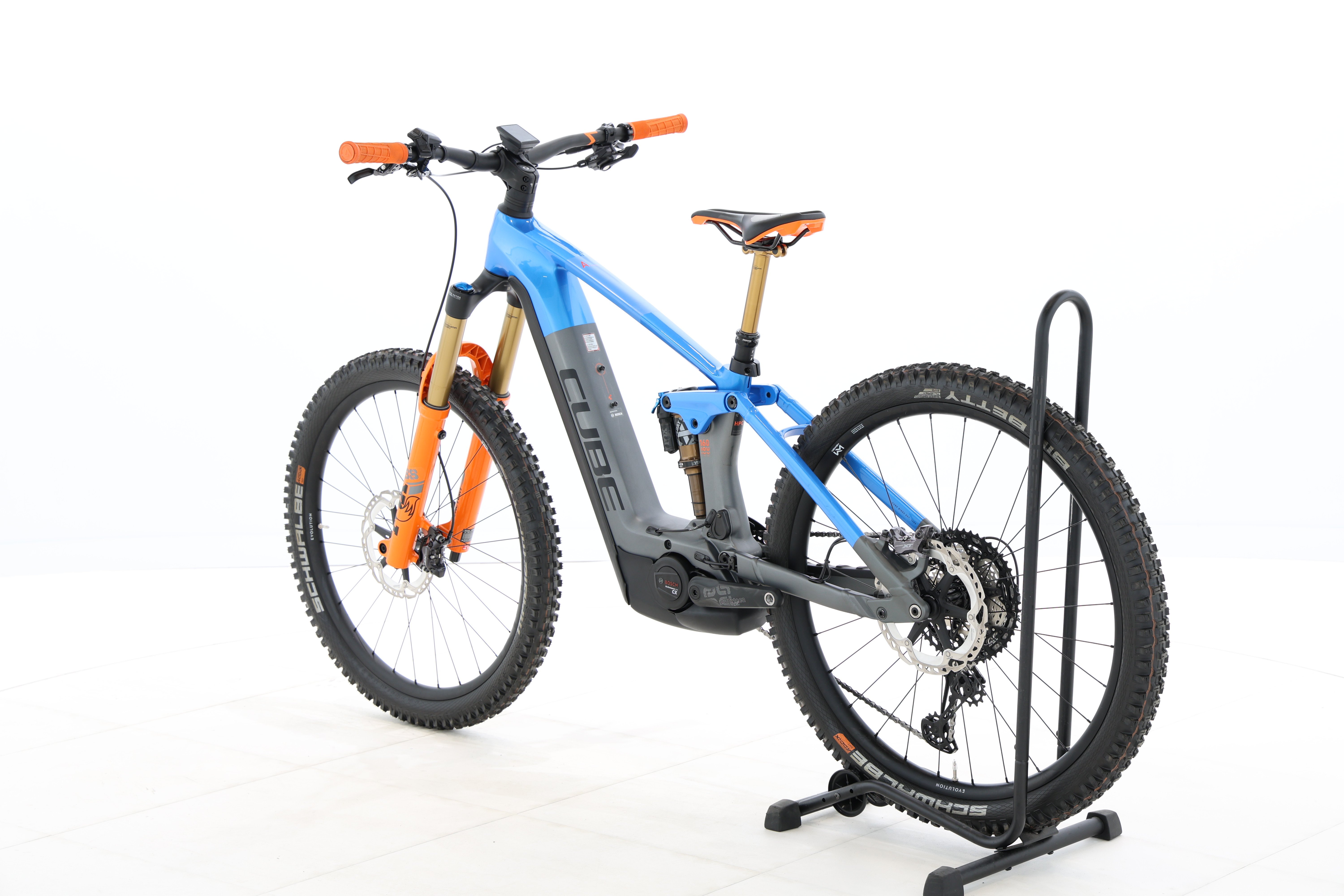 b3664a8e-fbd9-4689-a5e5-35ba9d7533e7