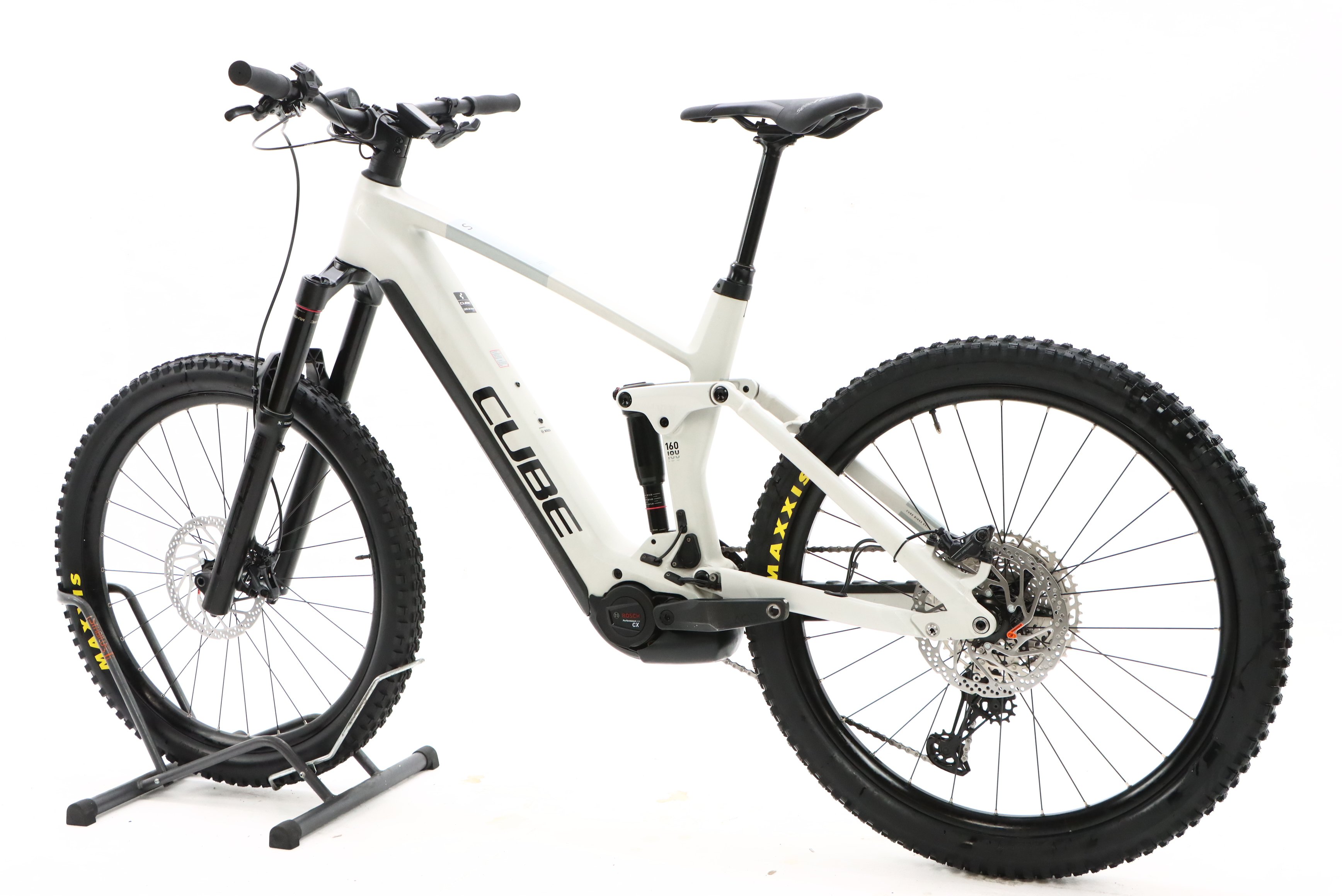 e53ee8df-c41e-46d5-86bf-b33473dc1cb3