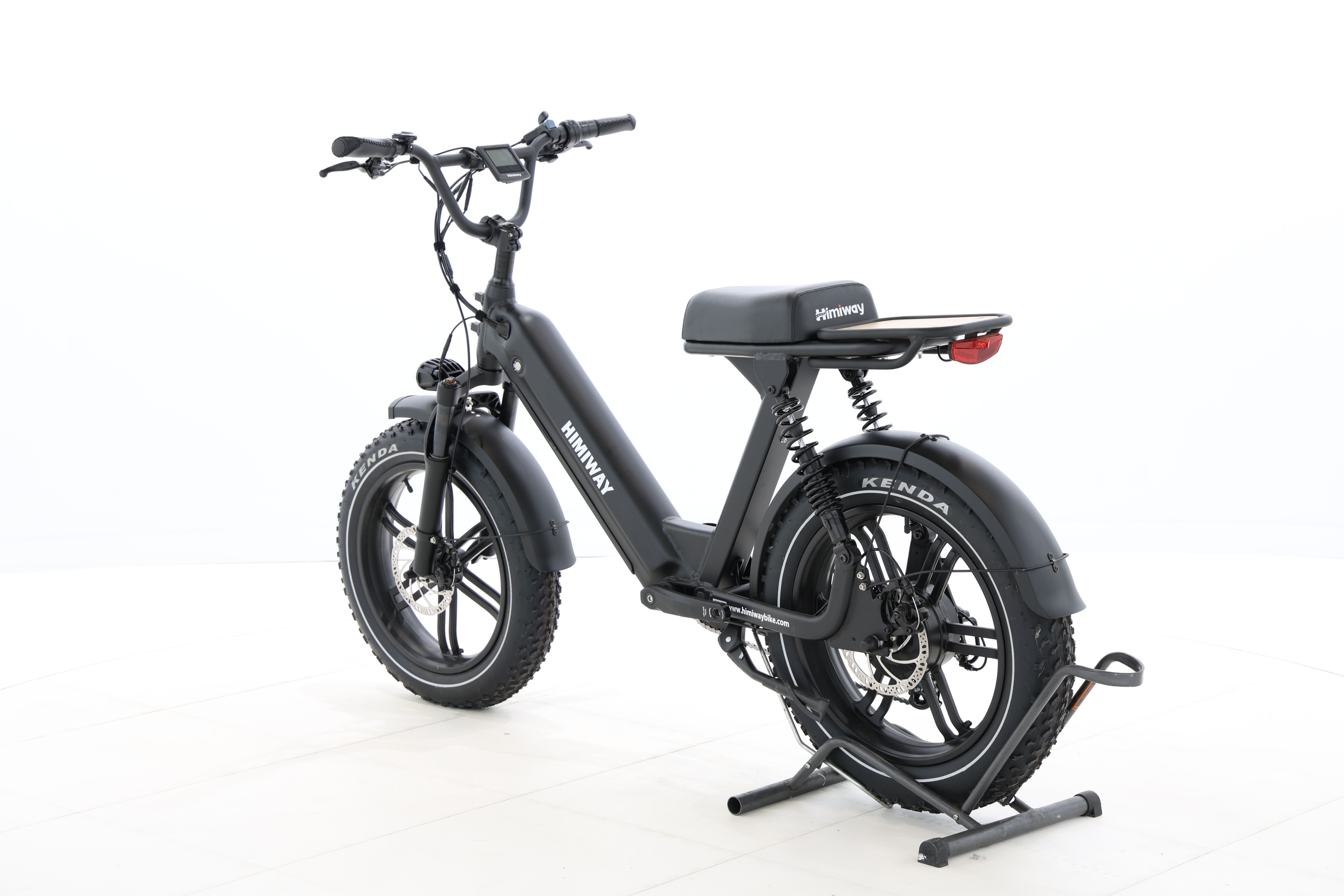 c2a17bc7-c6f9-4a1b-89b5-5c19d84ef862