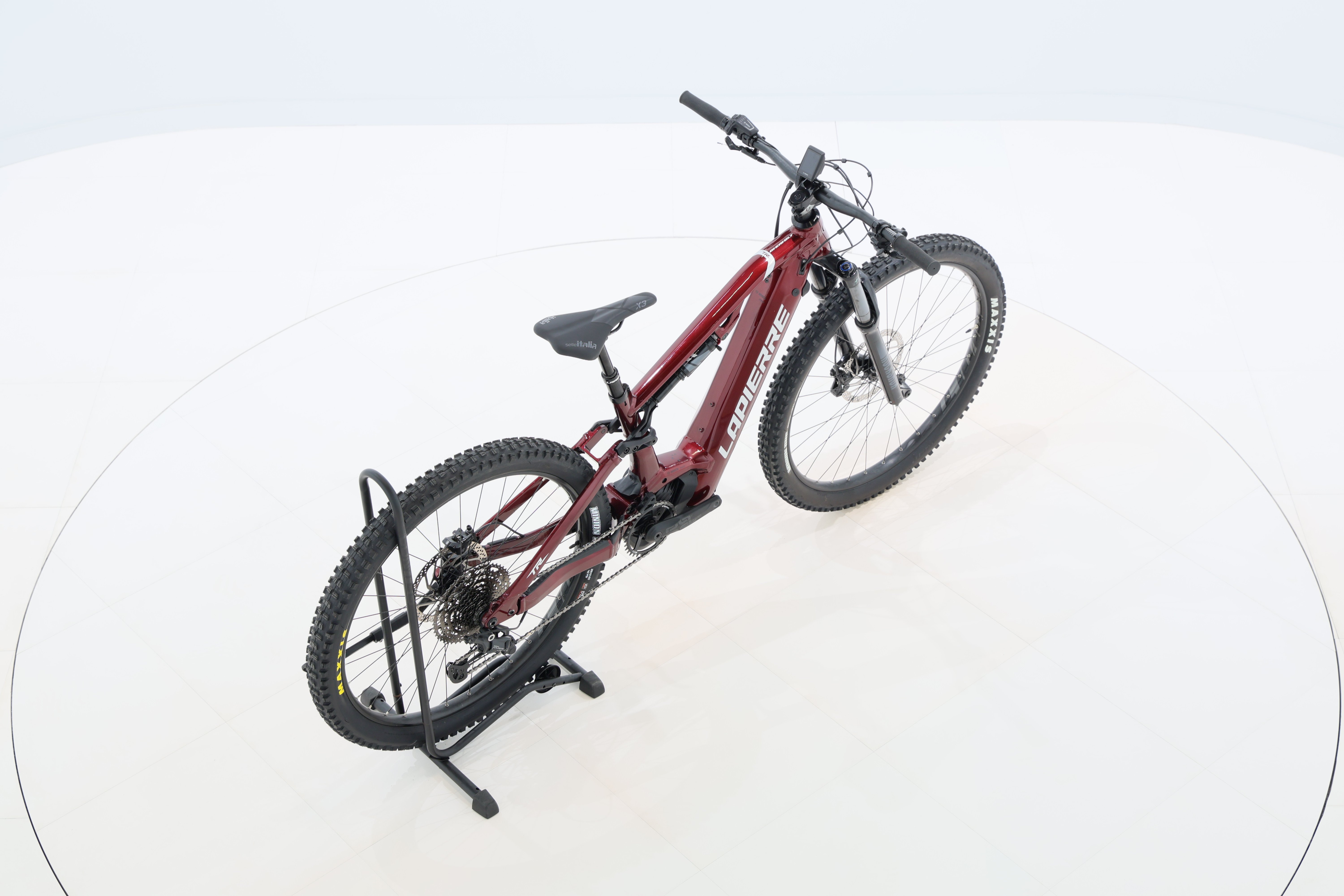 c02f2d65-d27e-47a8-a3e2-fe6c096bc5e1