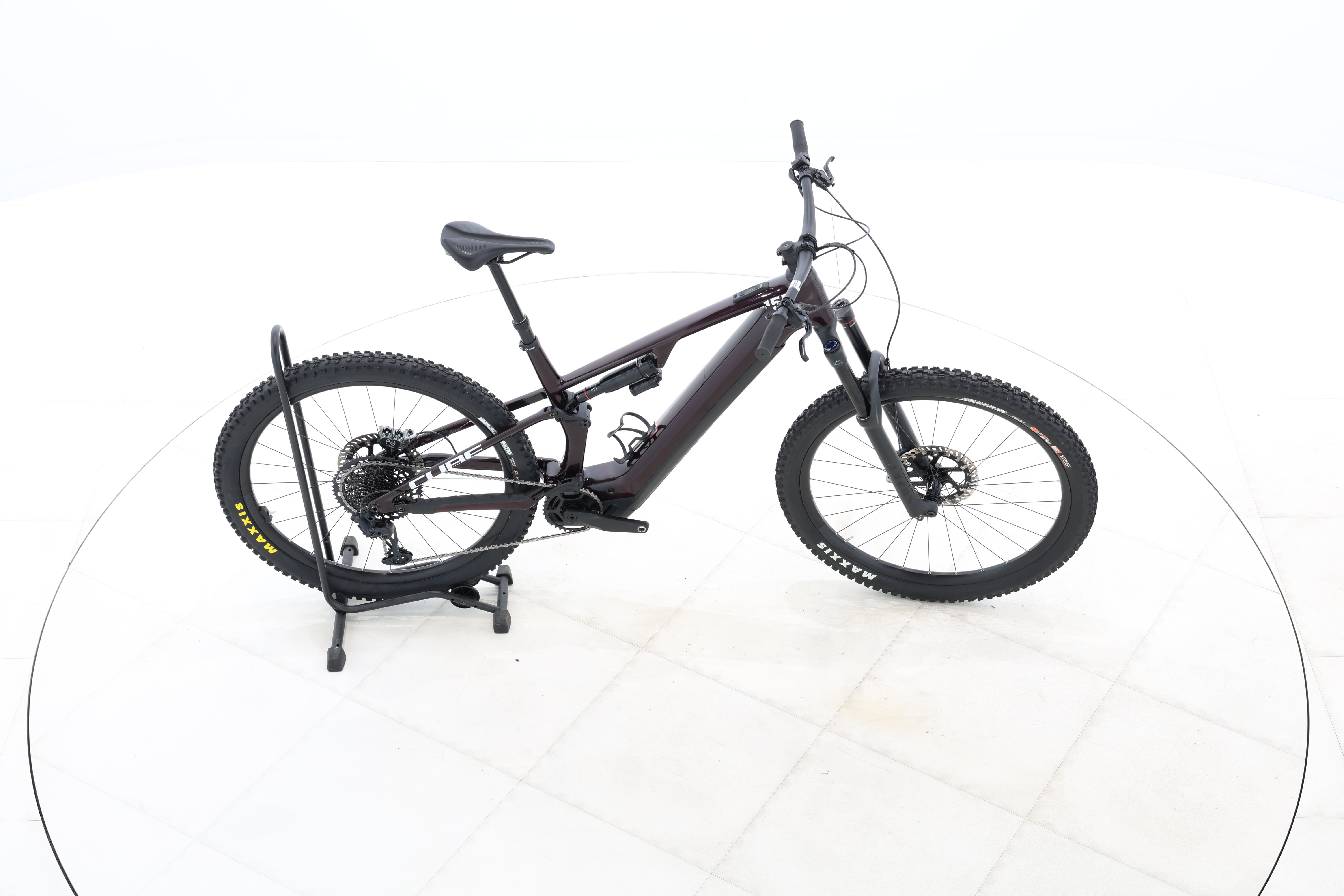 ae360afb-09f1-42e7-93a0-bd43919cd2f0