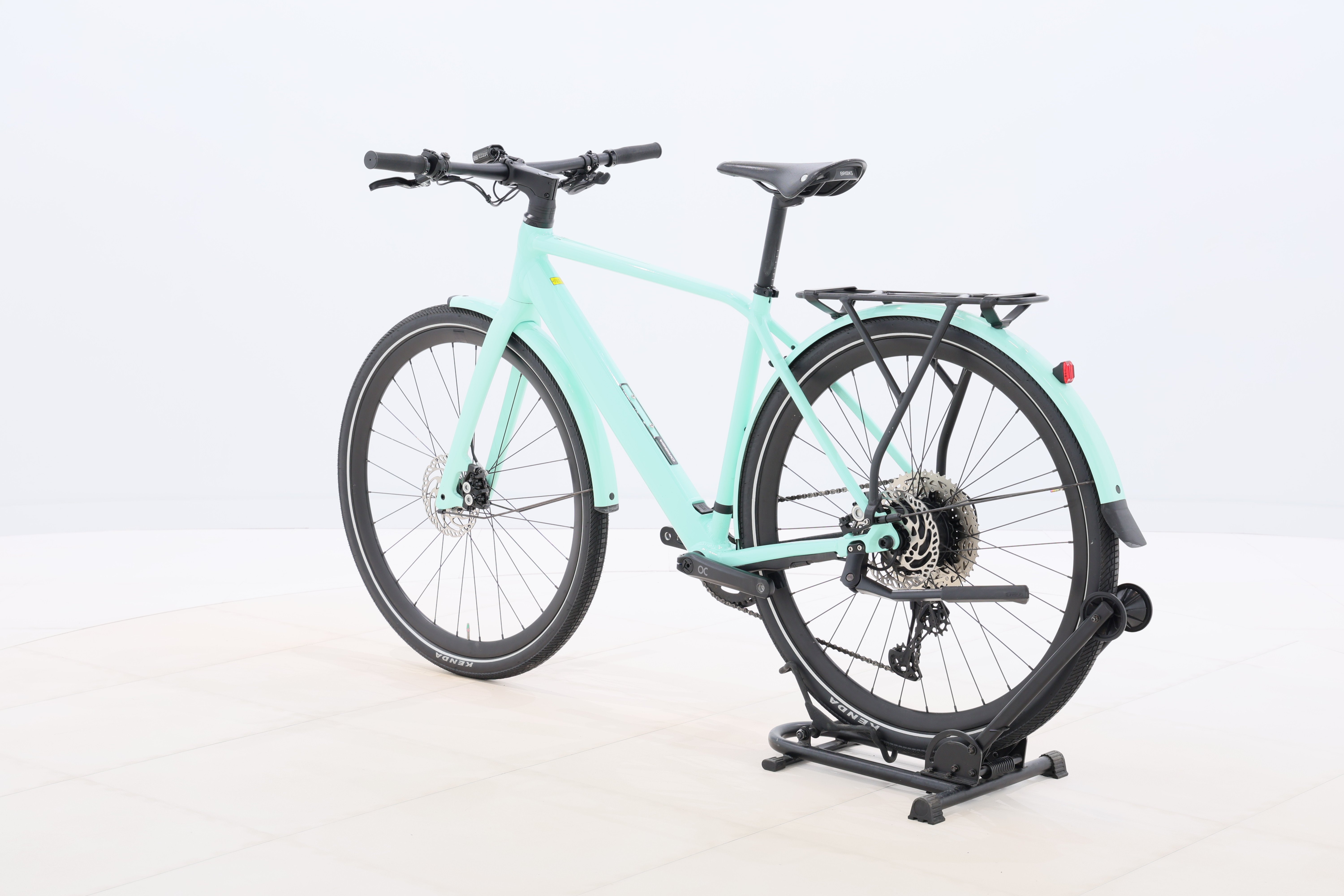 984989d9-327d-4e4f-a8d4-3bec73c50d6a