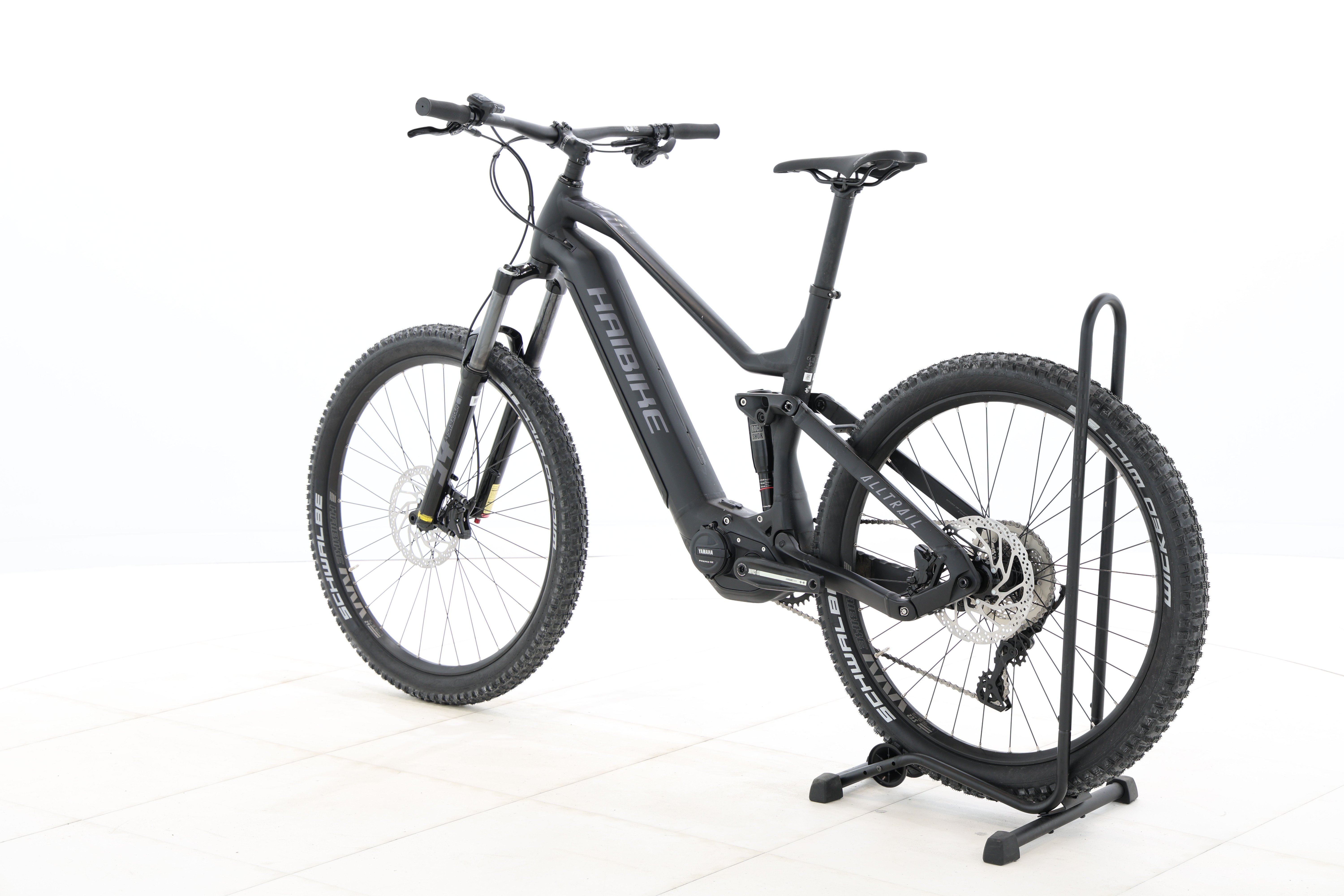 b94be269-99ef-42b1-8c1e-fa6850840289