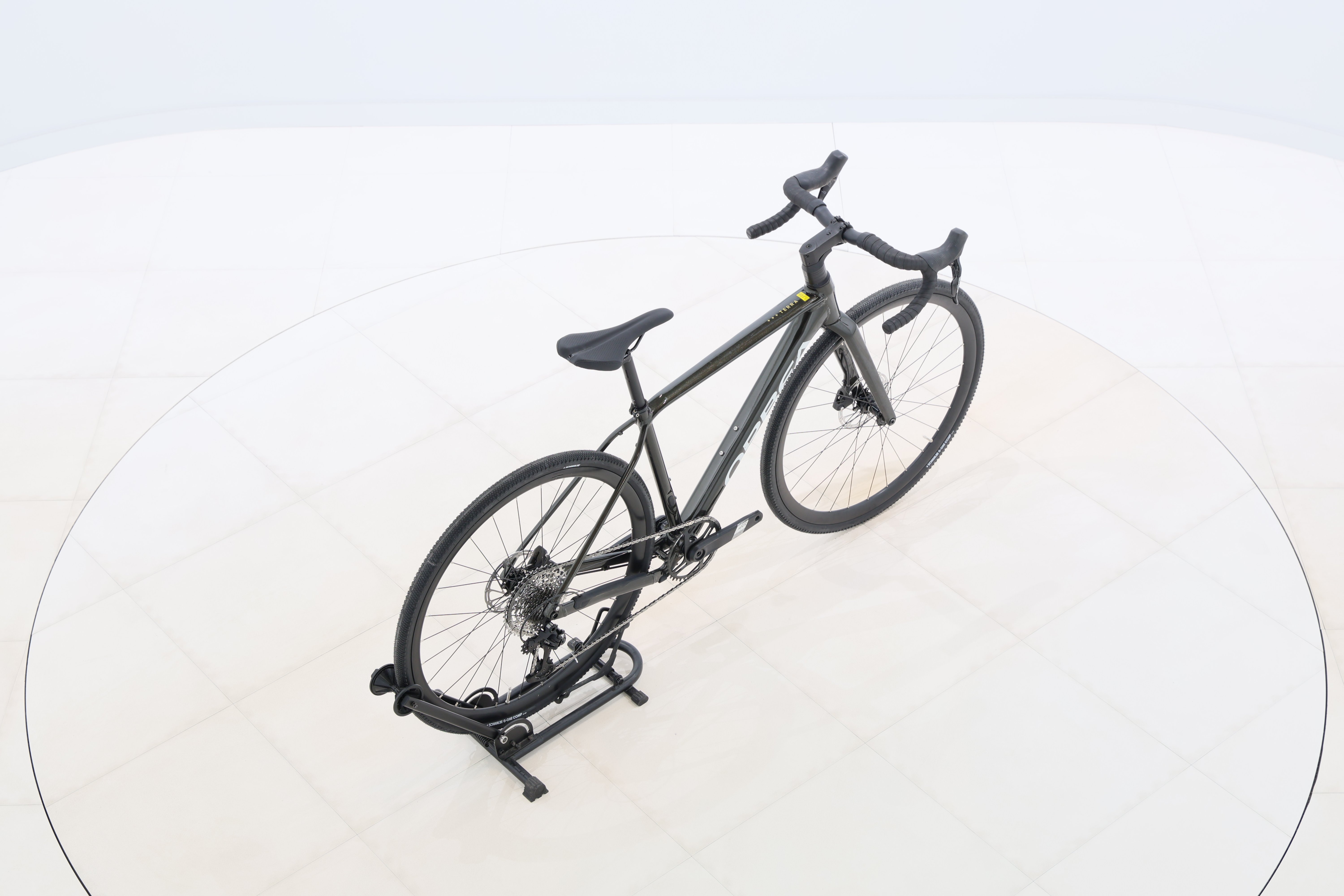 e13a969b-a9b6-436e-a319-44c1d5e500f6