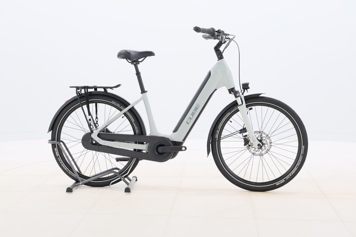 Cube SUPREME HYBRID ONE 500 2024