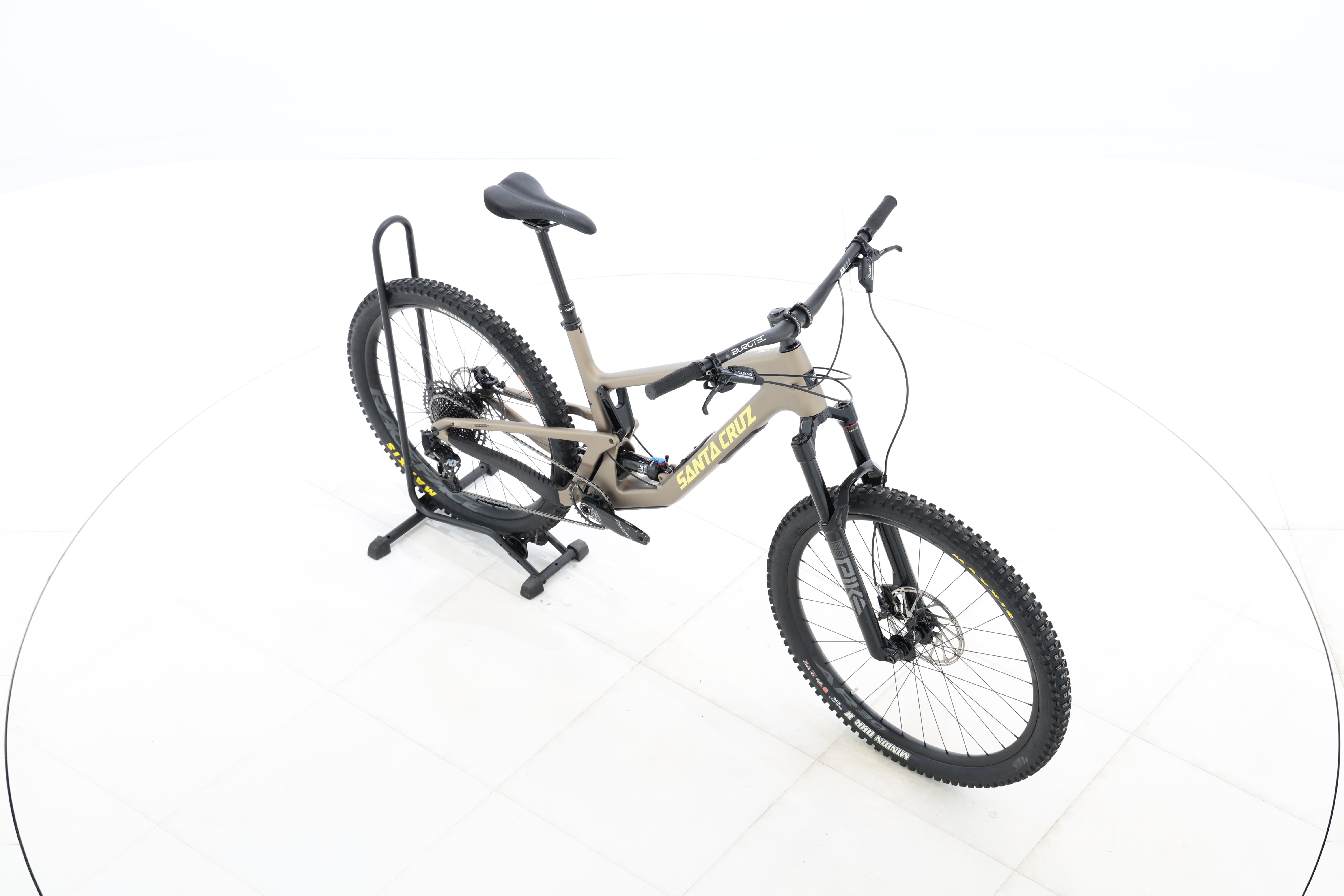 d9db816e-cf19-490c-9cb6-c620d108f75b