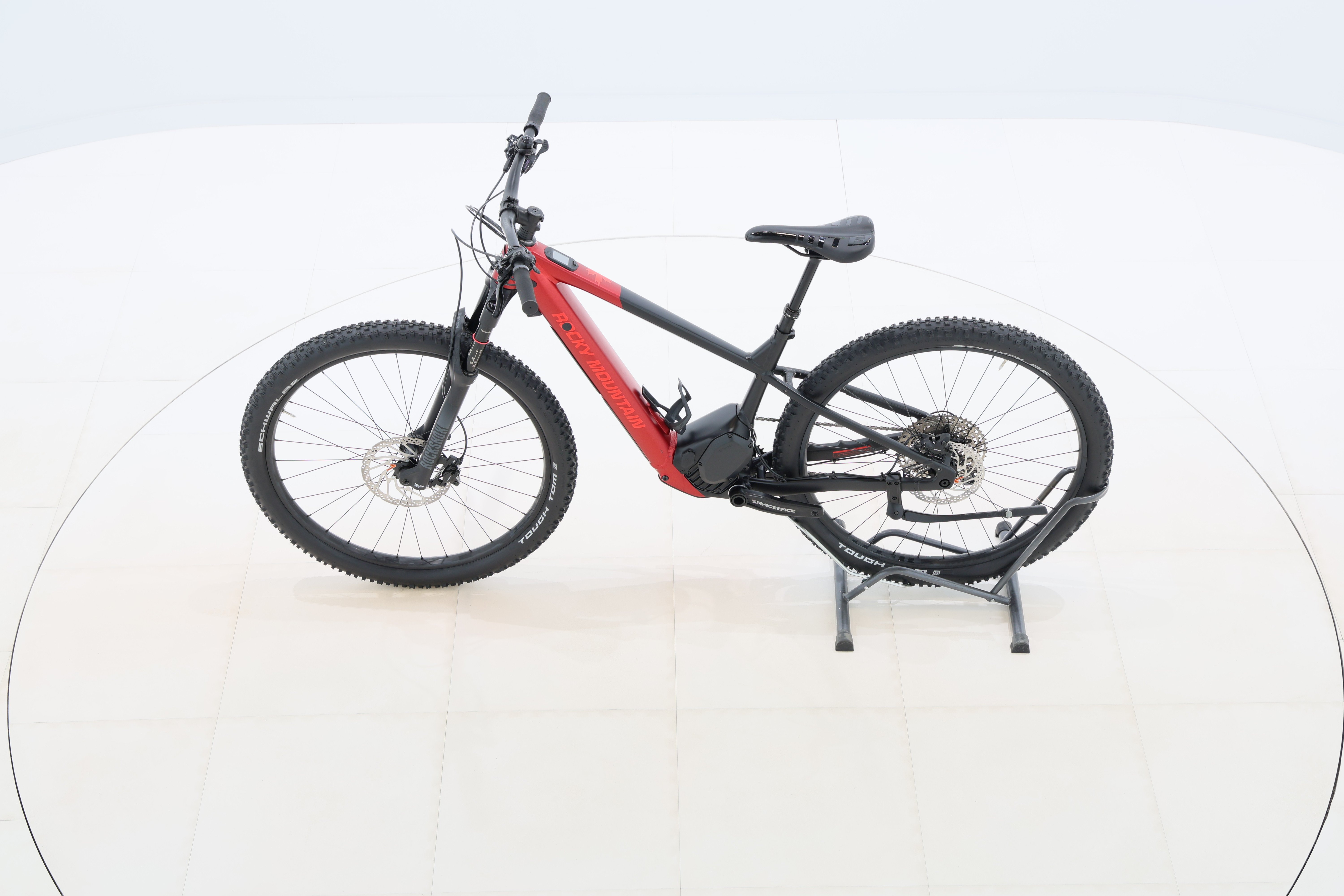 dc946128-5b25-4f13-bcd0-6fcf0ae87a64