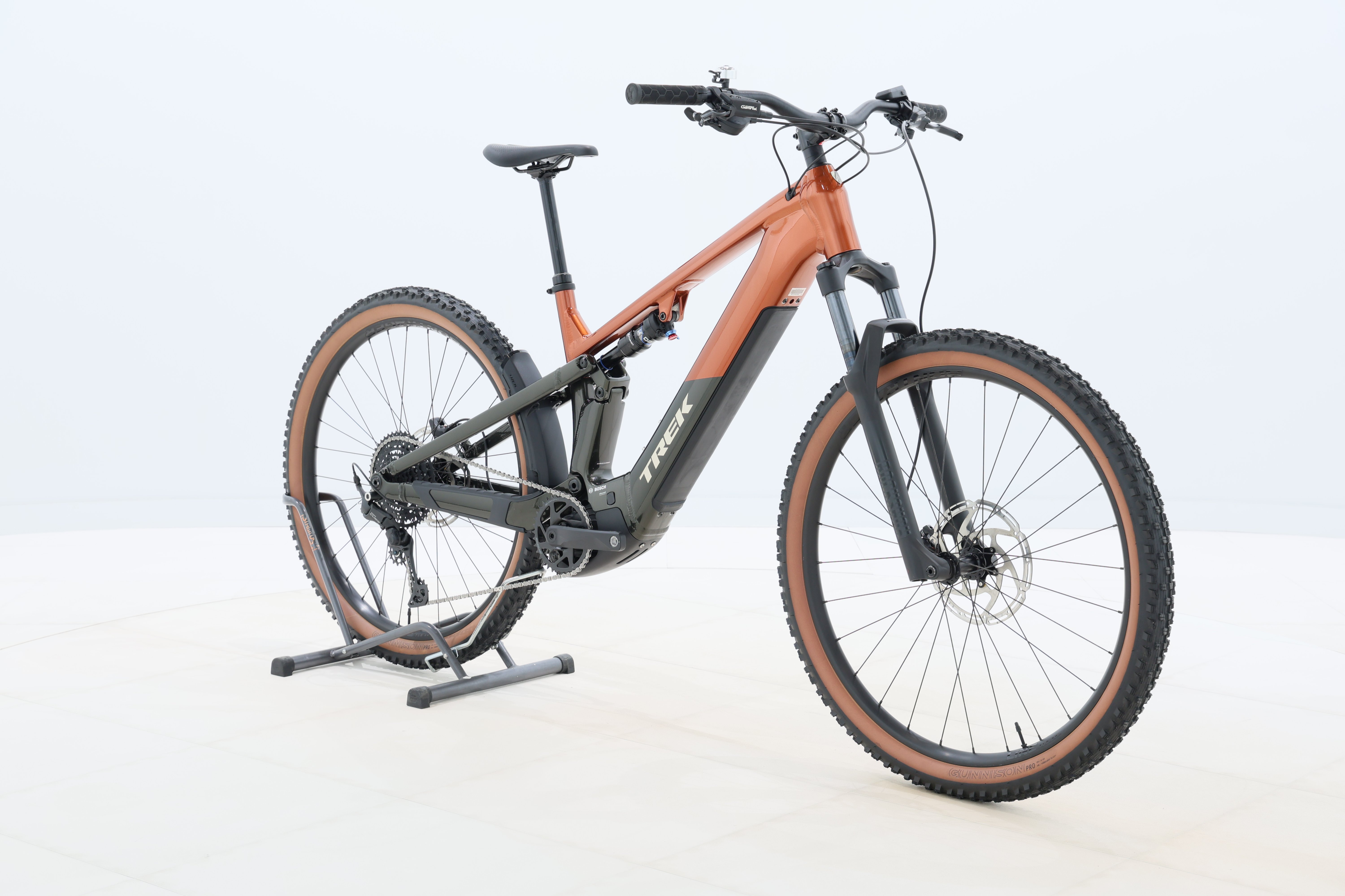 d8621724-8eb3-4c00-8fd5-56a405e19604