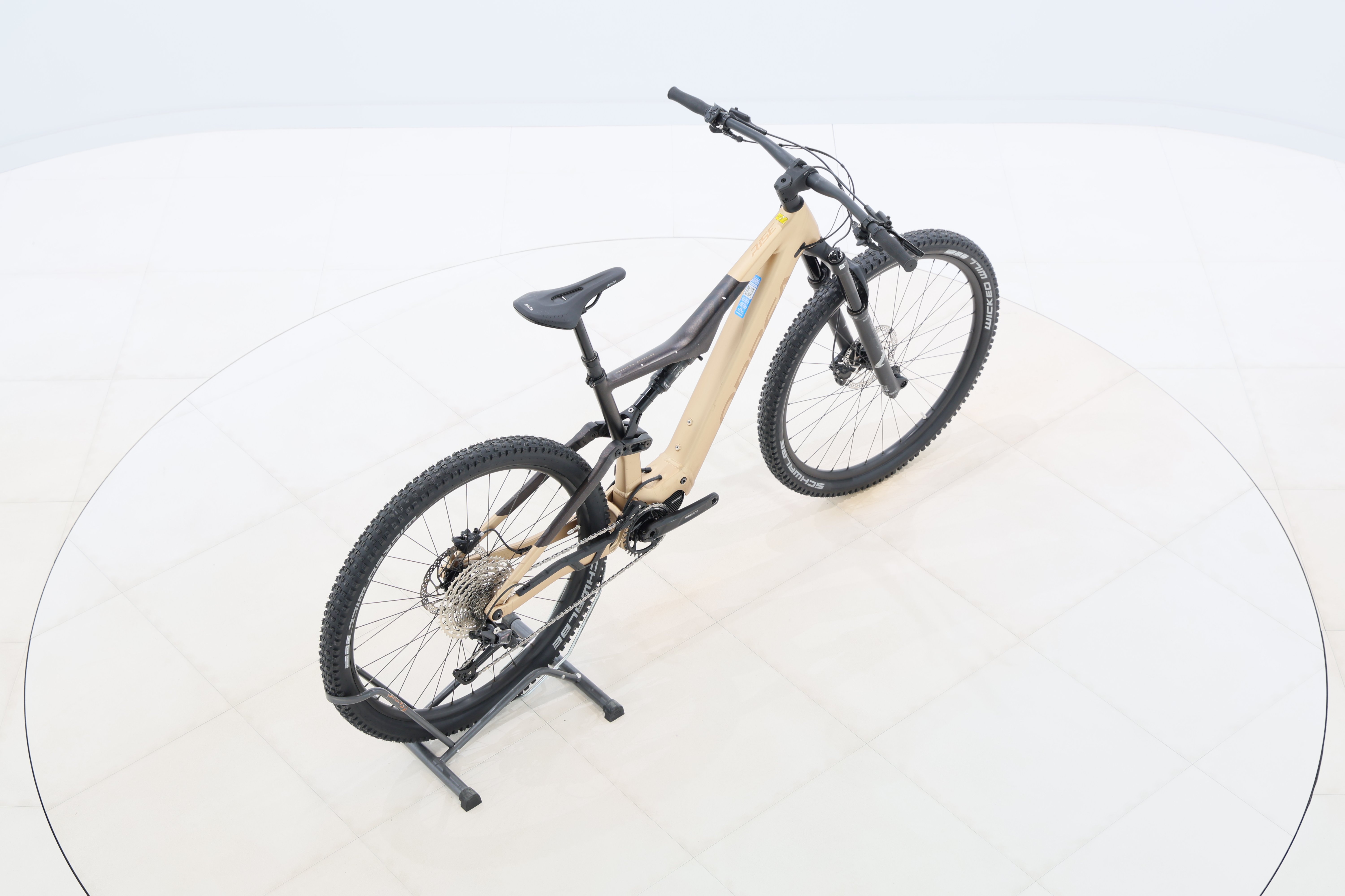 3ff12630-30a5-4f74-b5b4-a106c5285ac1