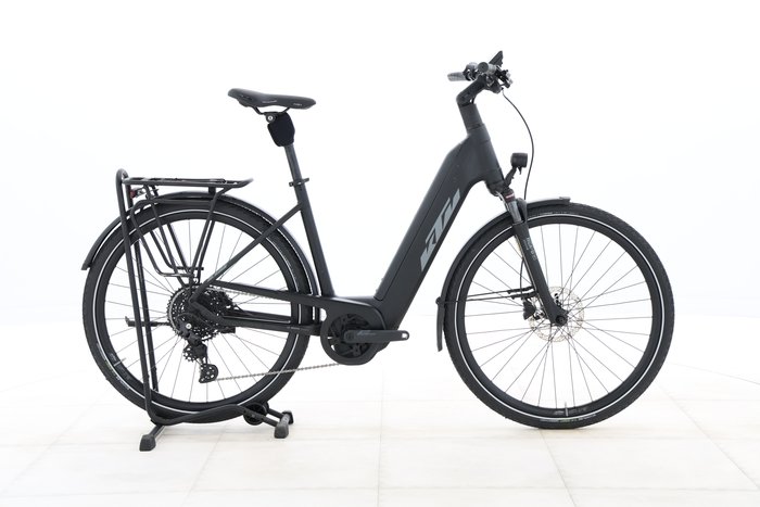 KTM CENTO 10 PLUS 2022