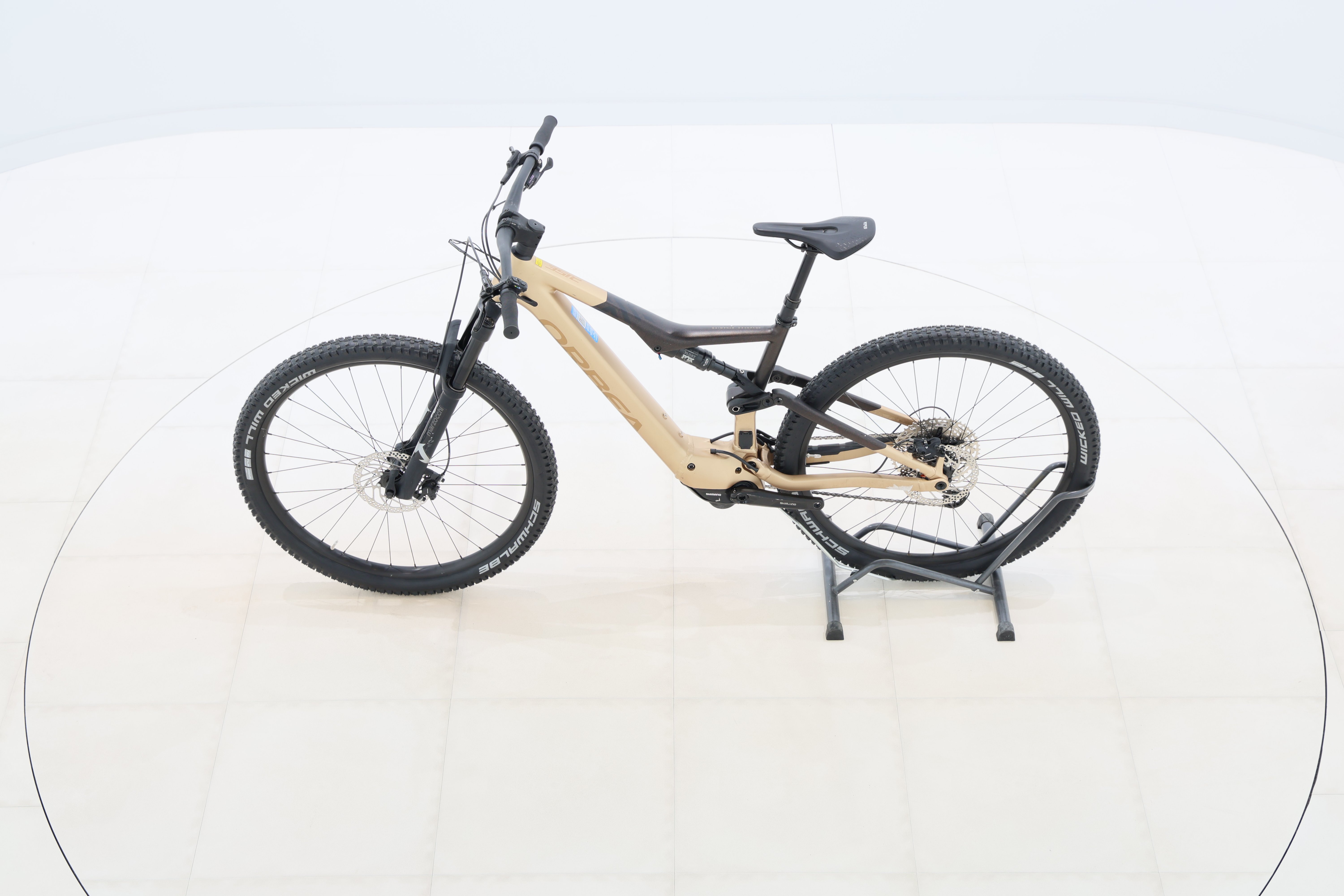 3ff12630-30a5-4f74-b5b4-a106c5285ac1