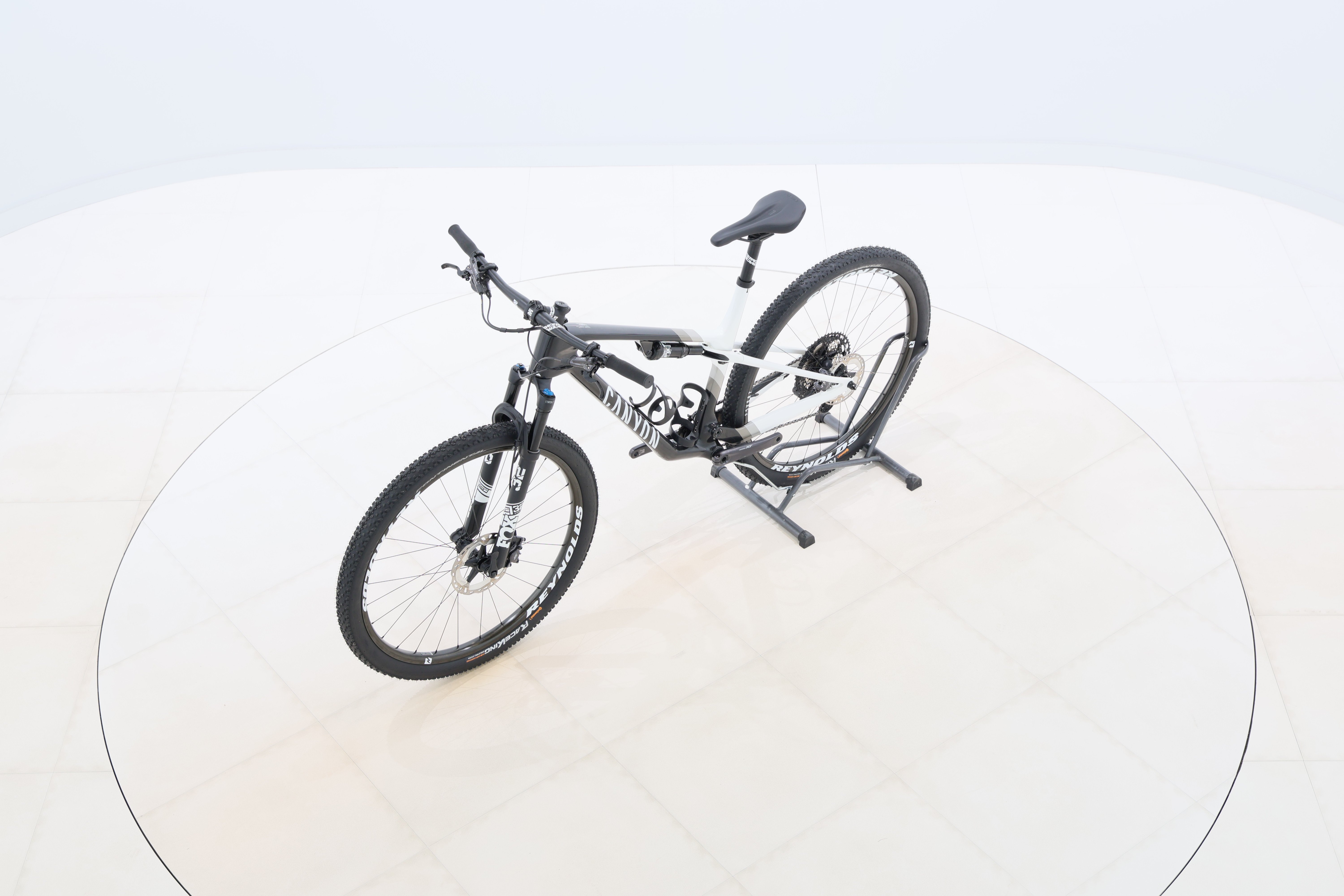 9cb2eaf2-6417-4a04-bc1b-62cd529d7c5b