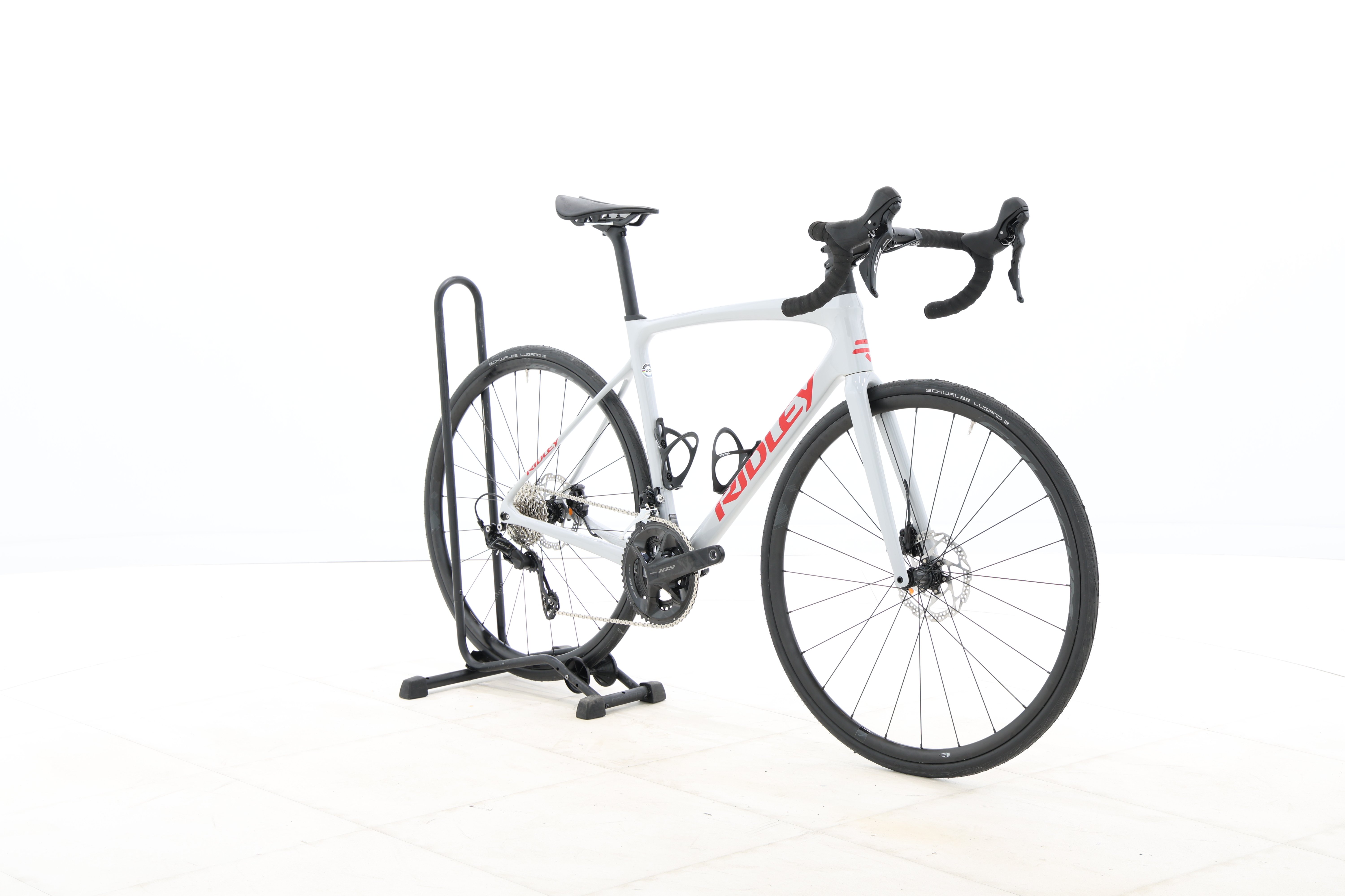 e6806087-27f5-4136-a994-2cb5cf8a9473