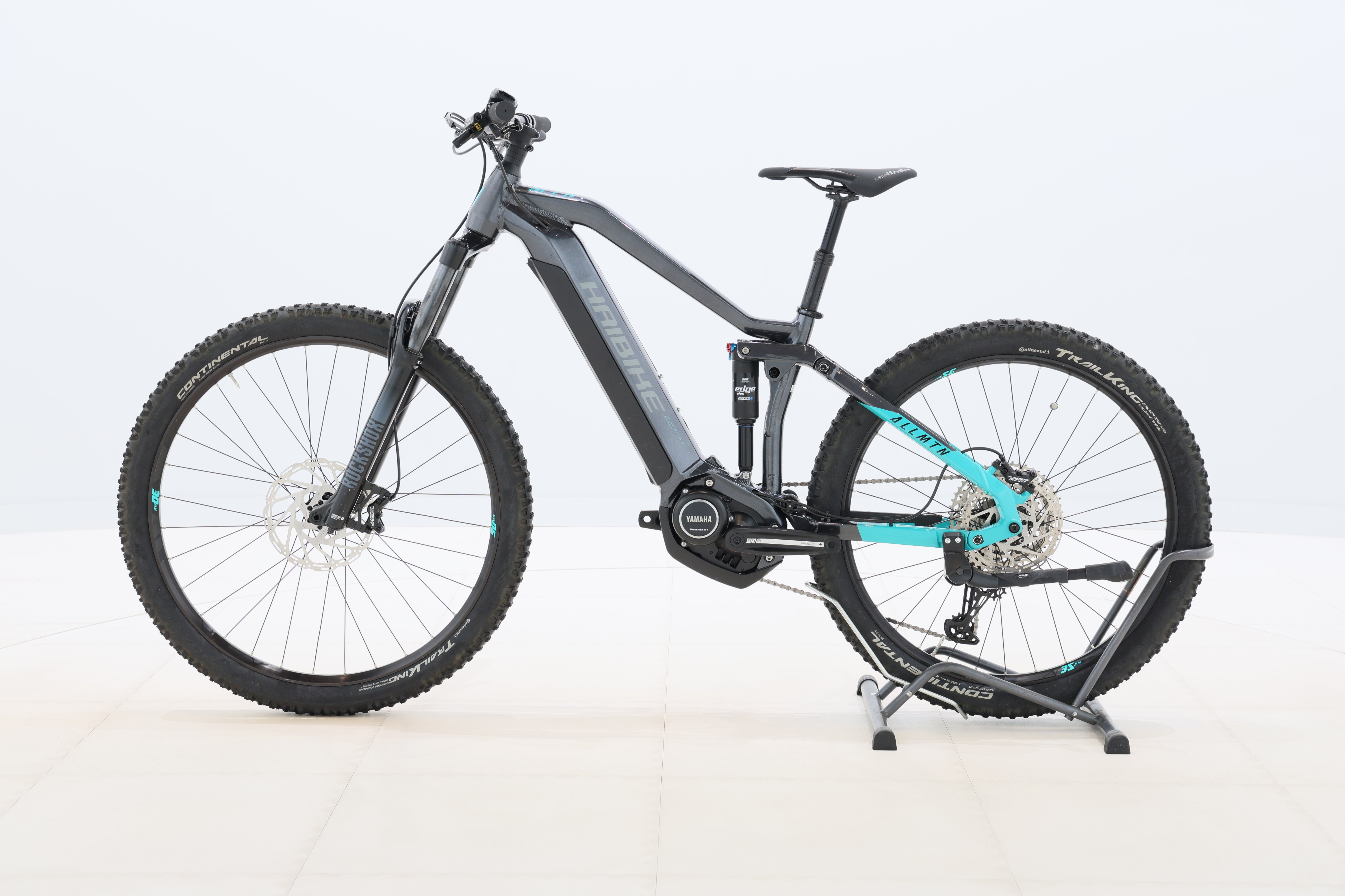 03efddfc-ae4f-4336-9c8a-b0e1649779a5