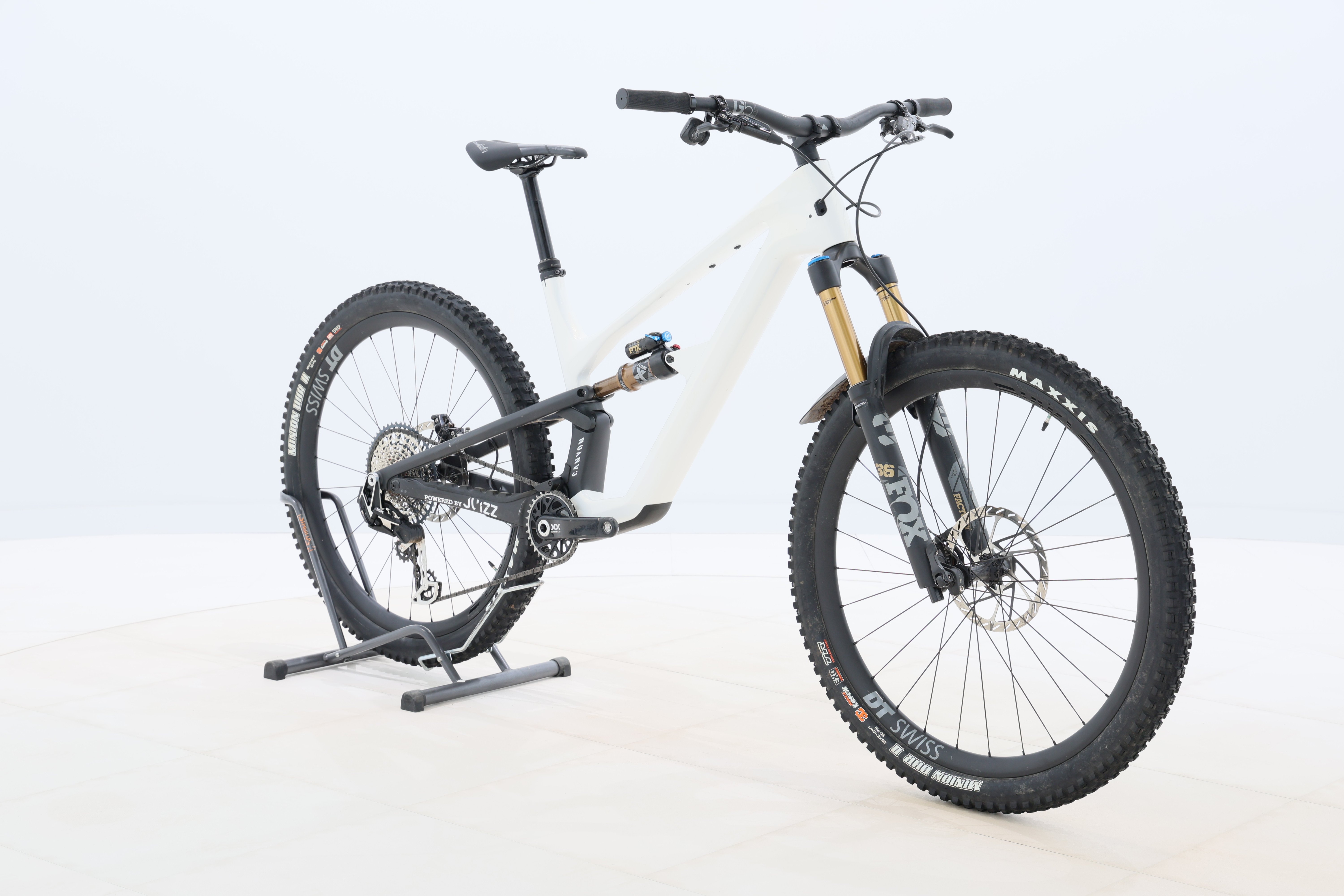 a83d1dd9-0782-444e-b3be-fcb45b73e485