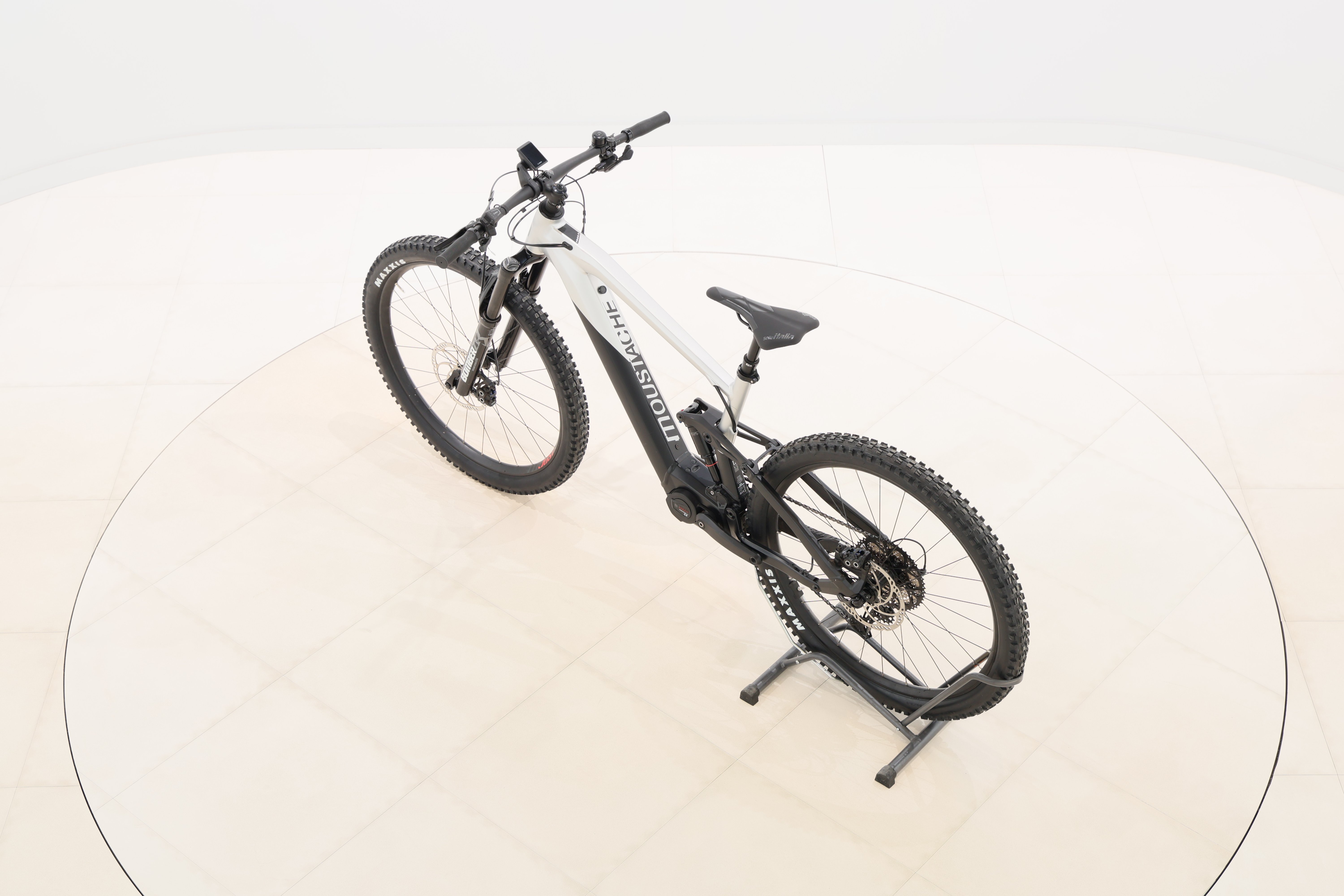 d6cf9d1e-9919-4722-8b1e-1e3e9d42b280