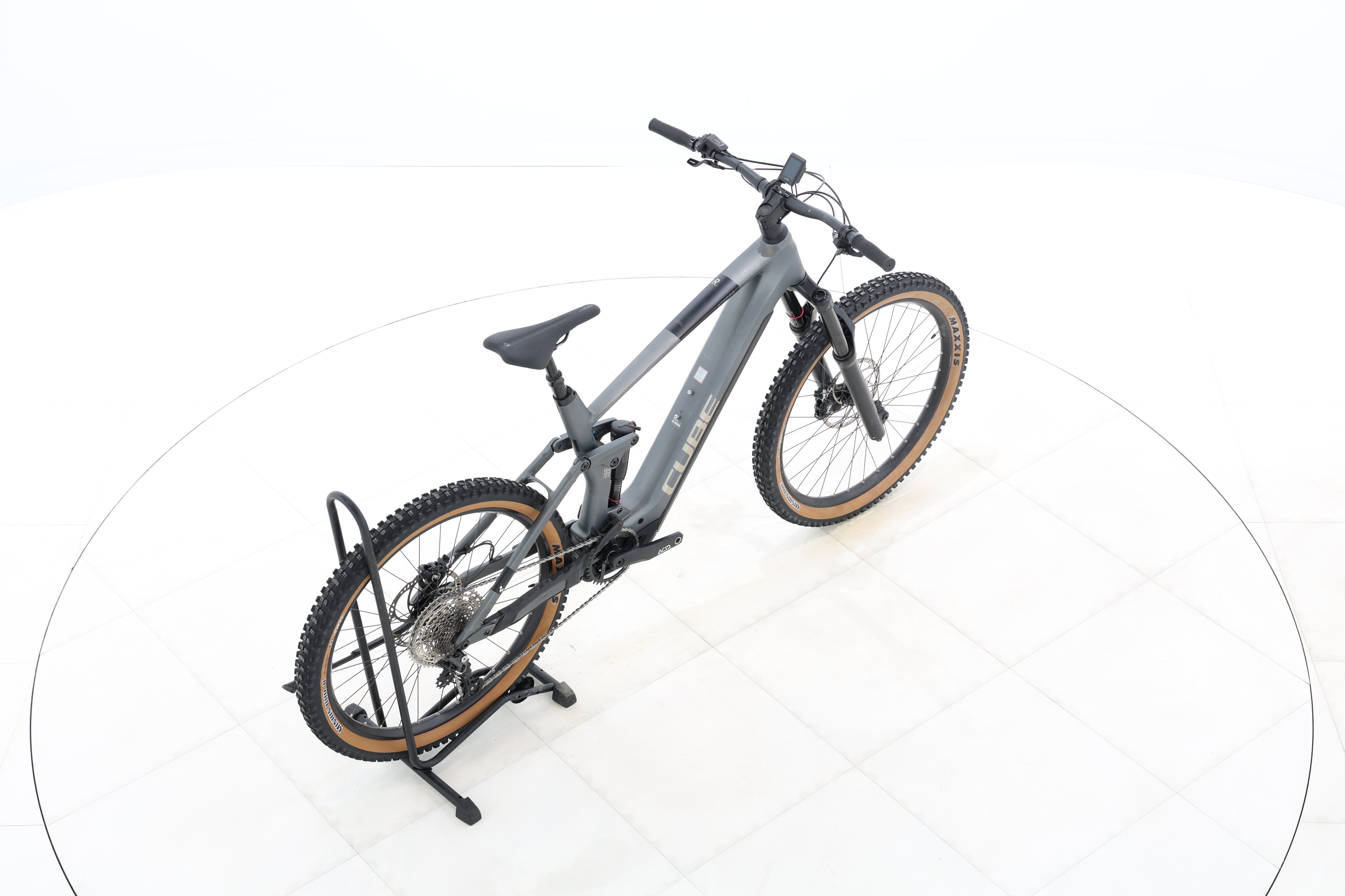 99b0114a-121d-479c-bd65-d37668dae17c