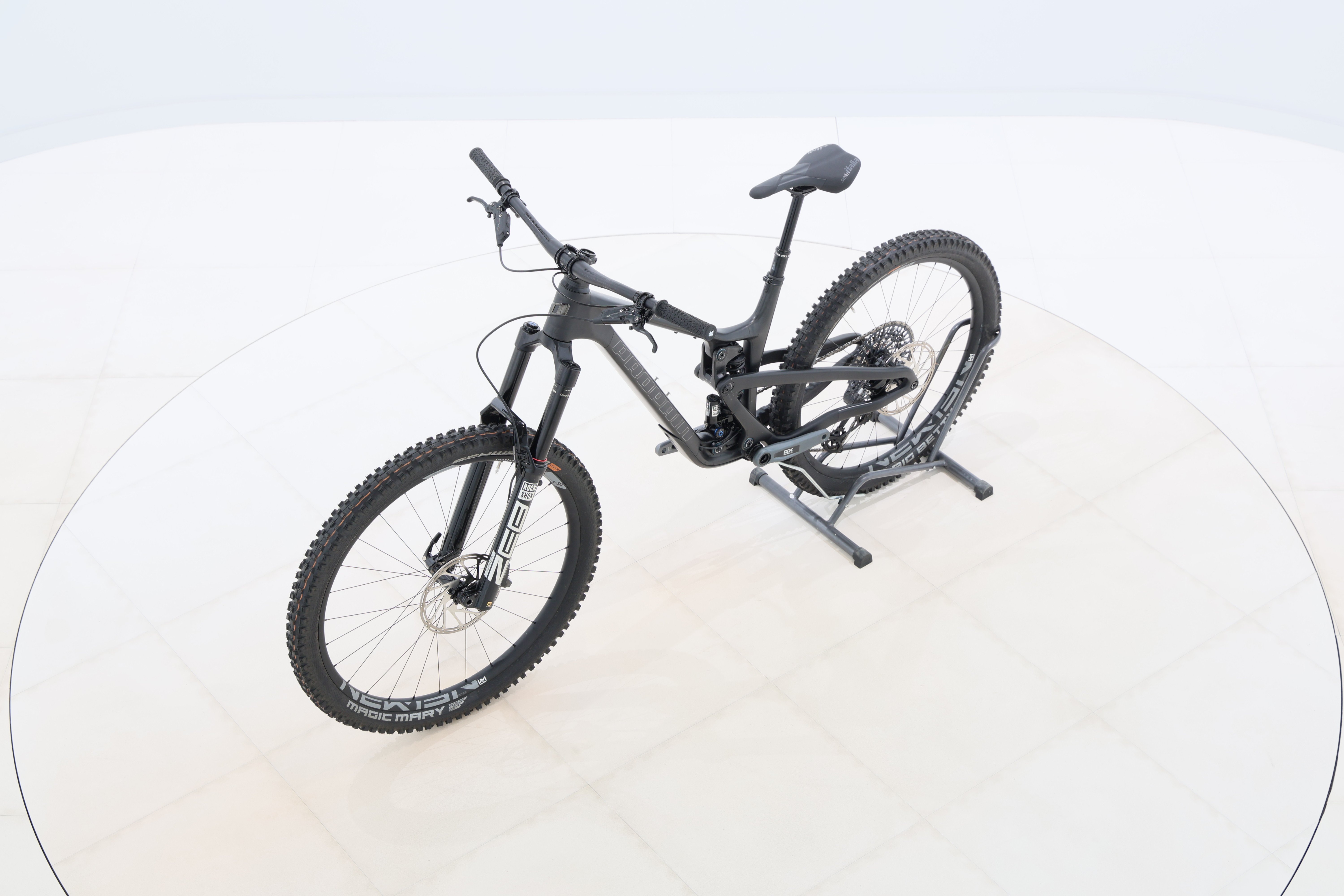 b7894adb-0f55-490d-9bed-03e94b0c39f7