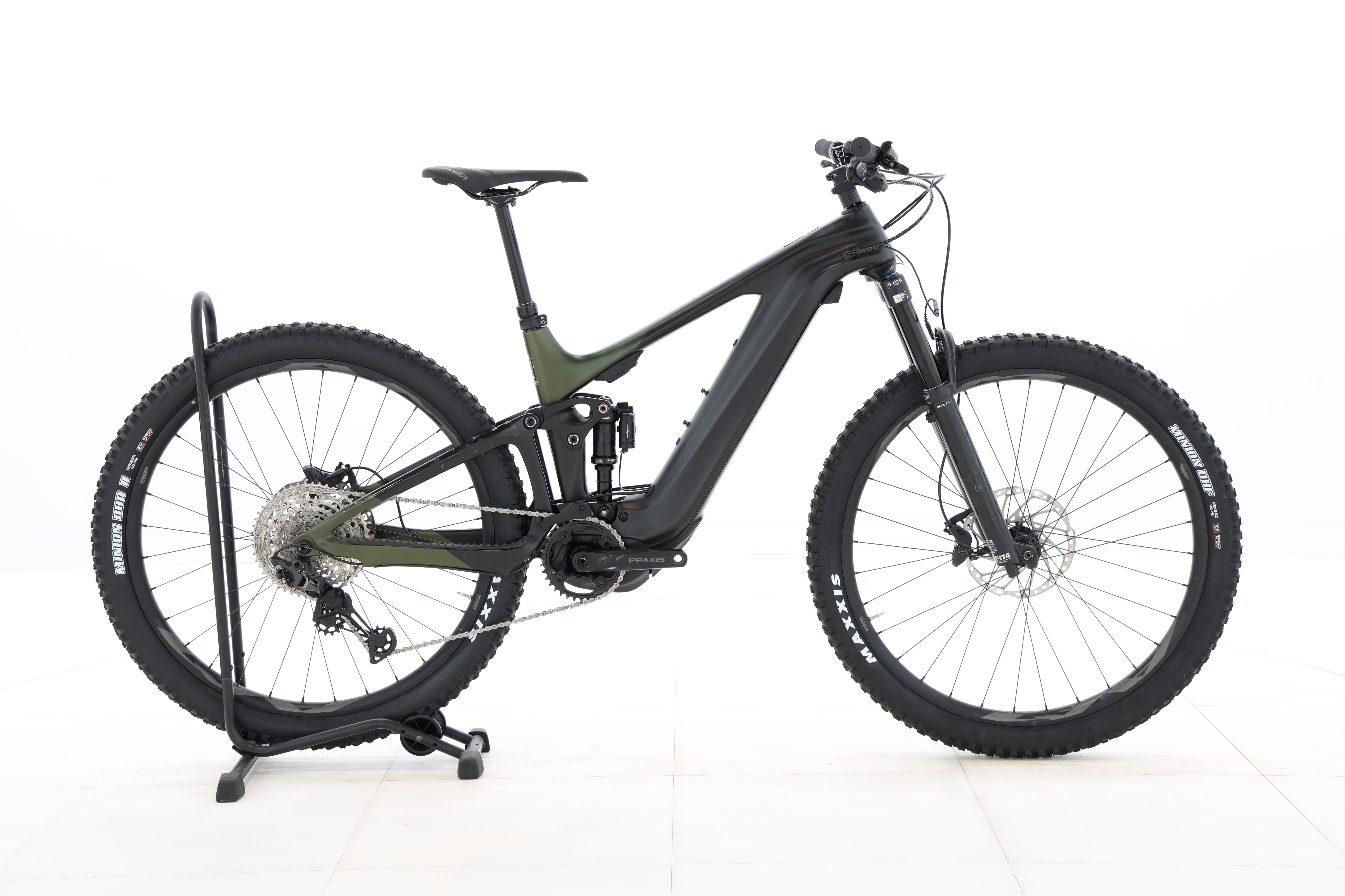 ad14fdb4-4b4c-4fd6-8cca-cb5b6d79319b