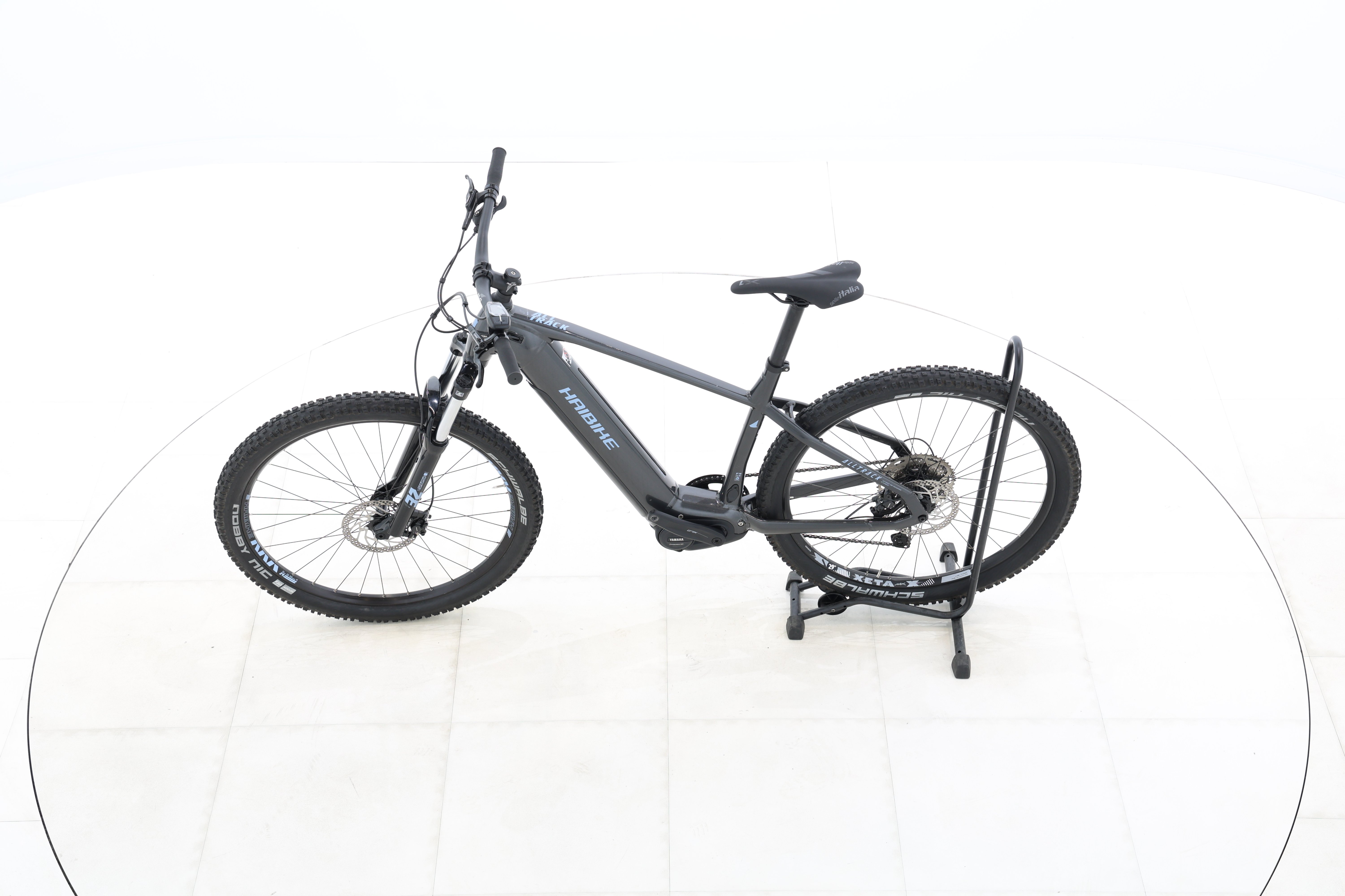 a10c5602-823c-4439-ad24-4a2d6a95710a