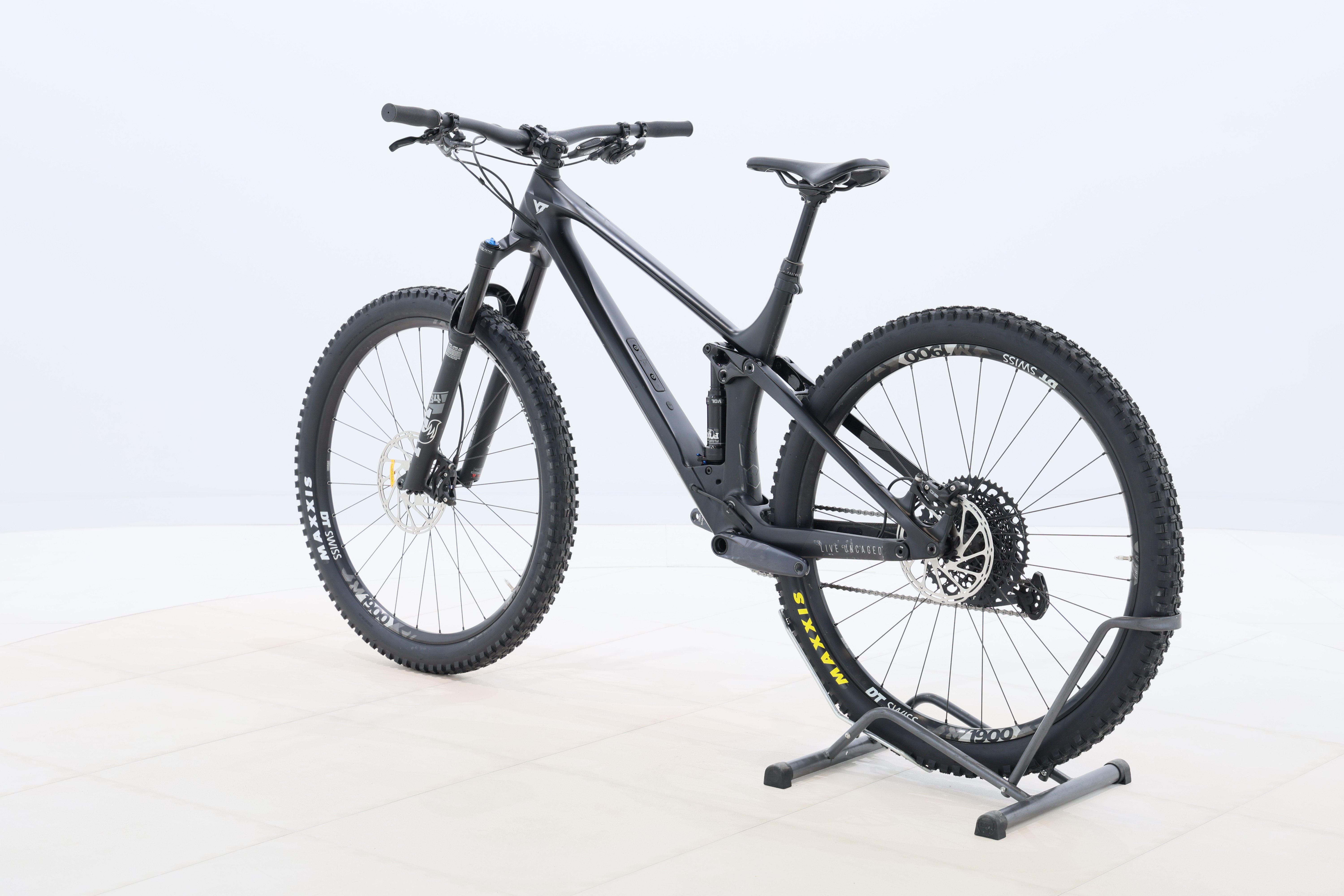 cc942537-de5c-4c28-b509-cddeb50e2f00