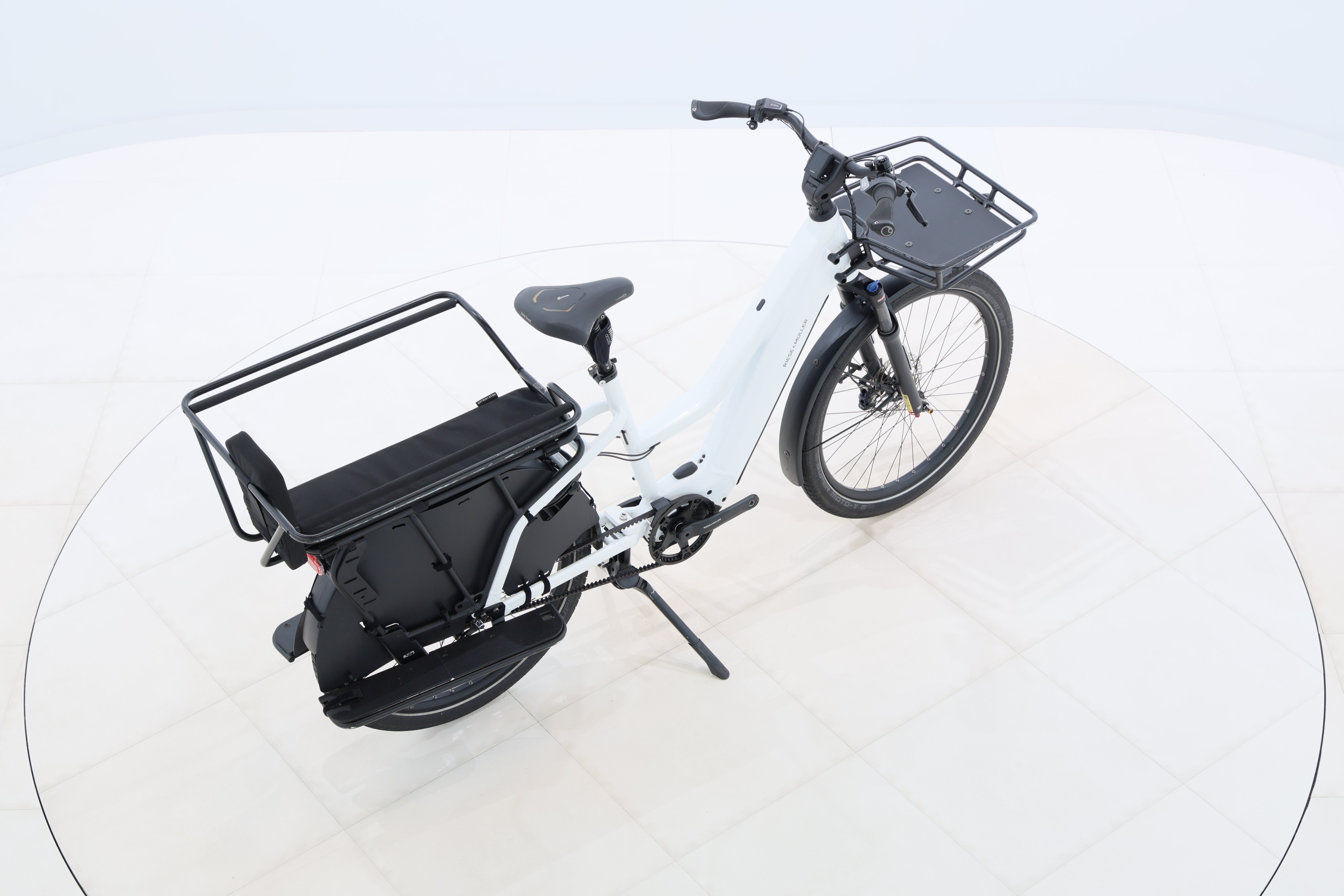 e9331897-88d3-4f3e-b67a-029e6acc38d3