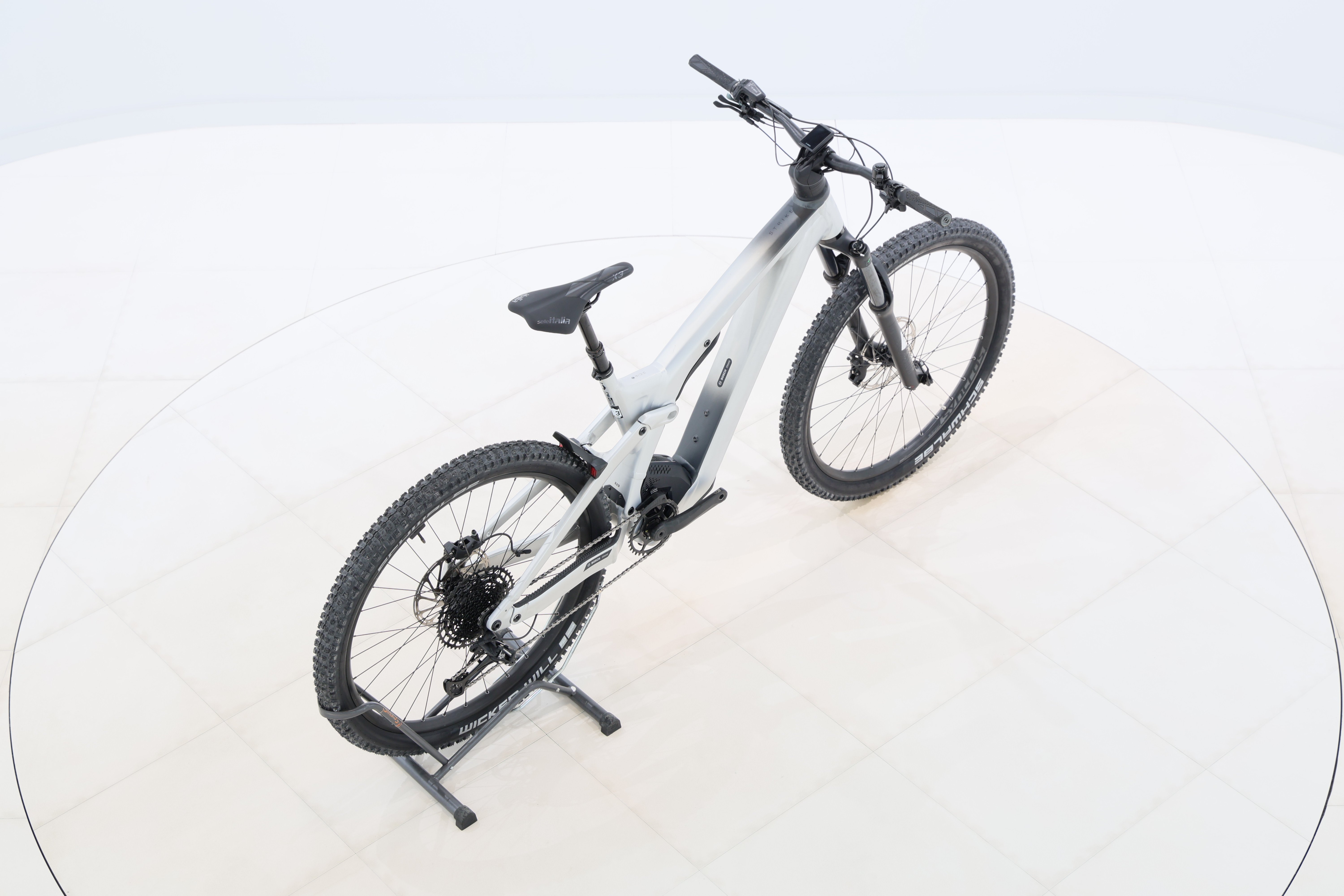 b60c1ce6-4a16-436e-a212-7401ae3d7159