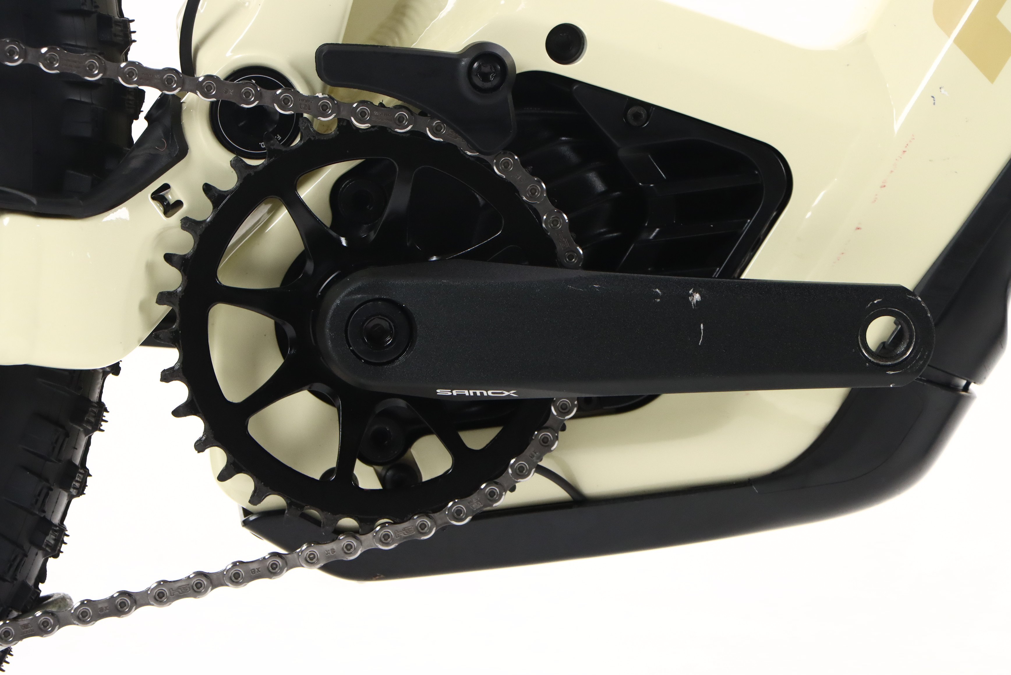 8e333adb-6f7a-469b-952e-ab5116339d8d