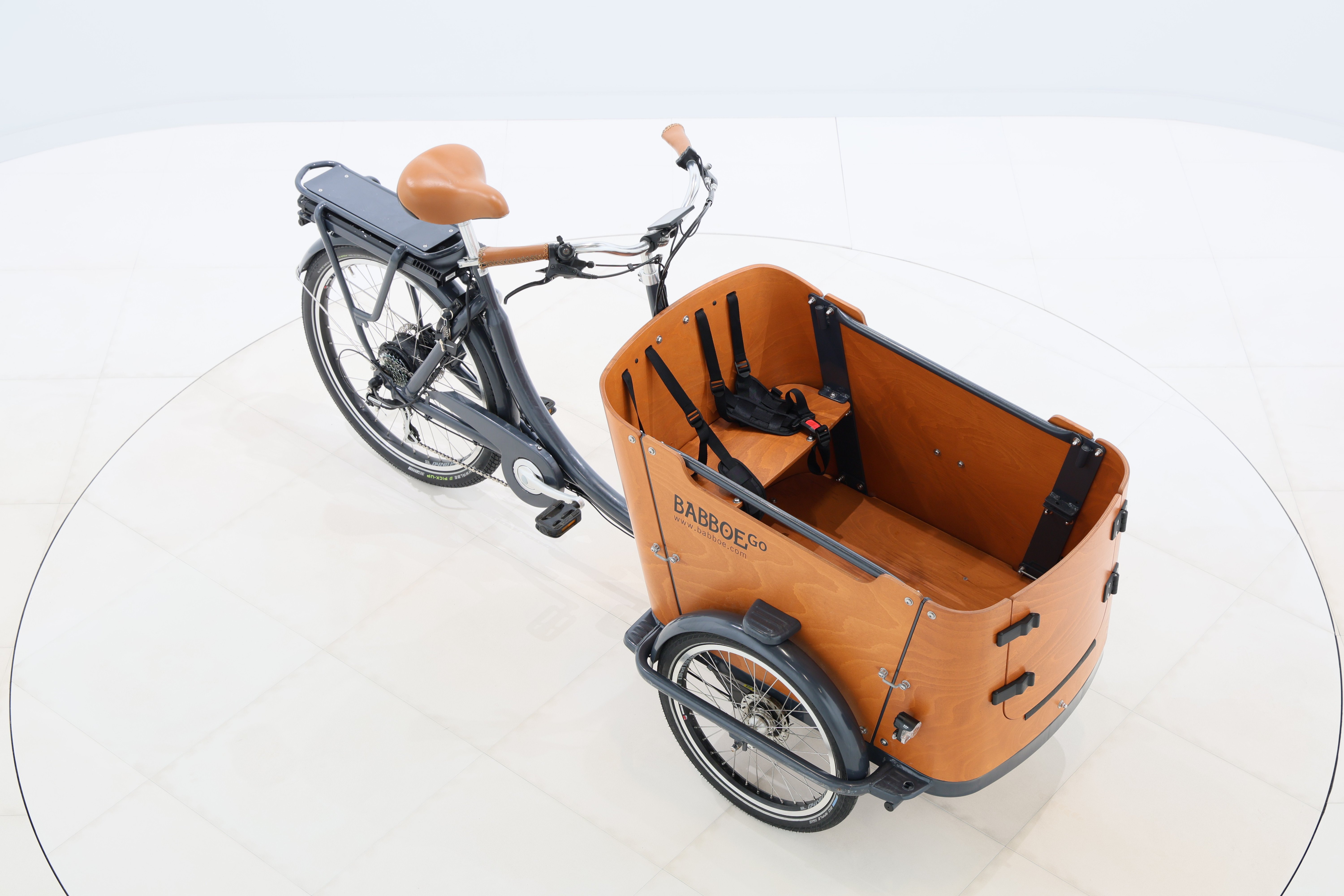 1e8a9b3d-8808-4263-afdd-02dcec937c3a