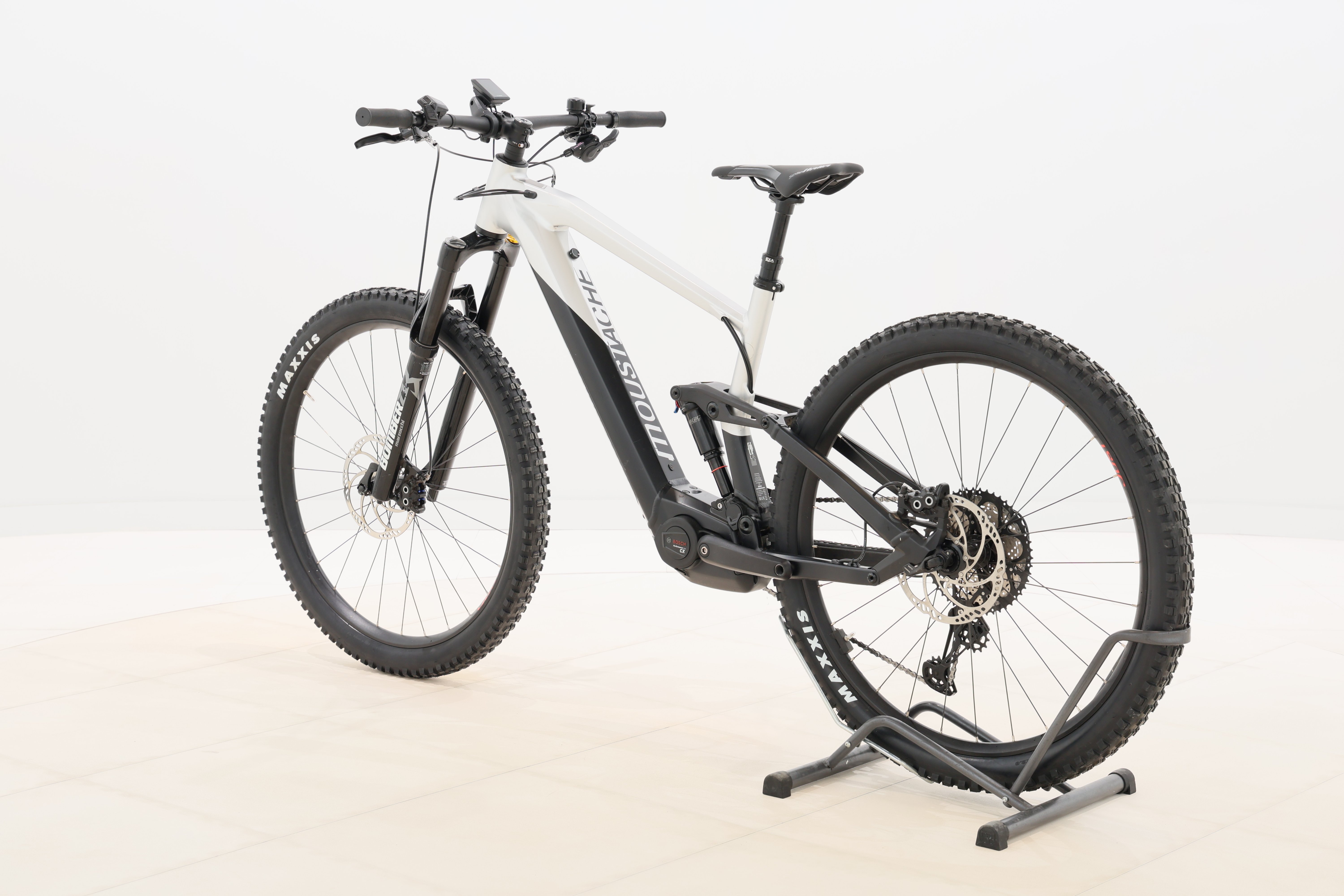 d6cf9d1e-9919-4722-8b1e-1e3e9d42b280