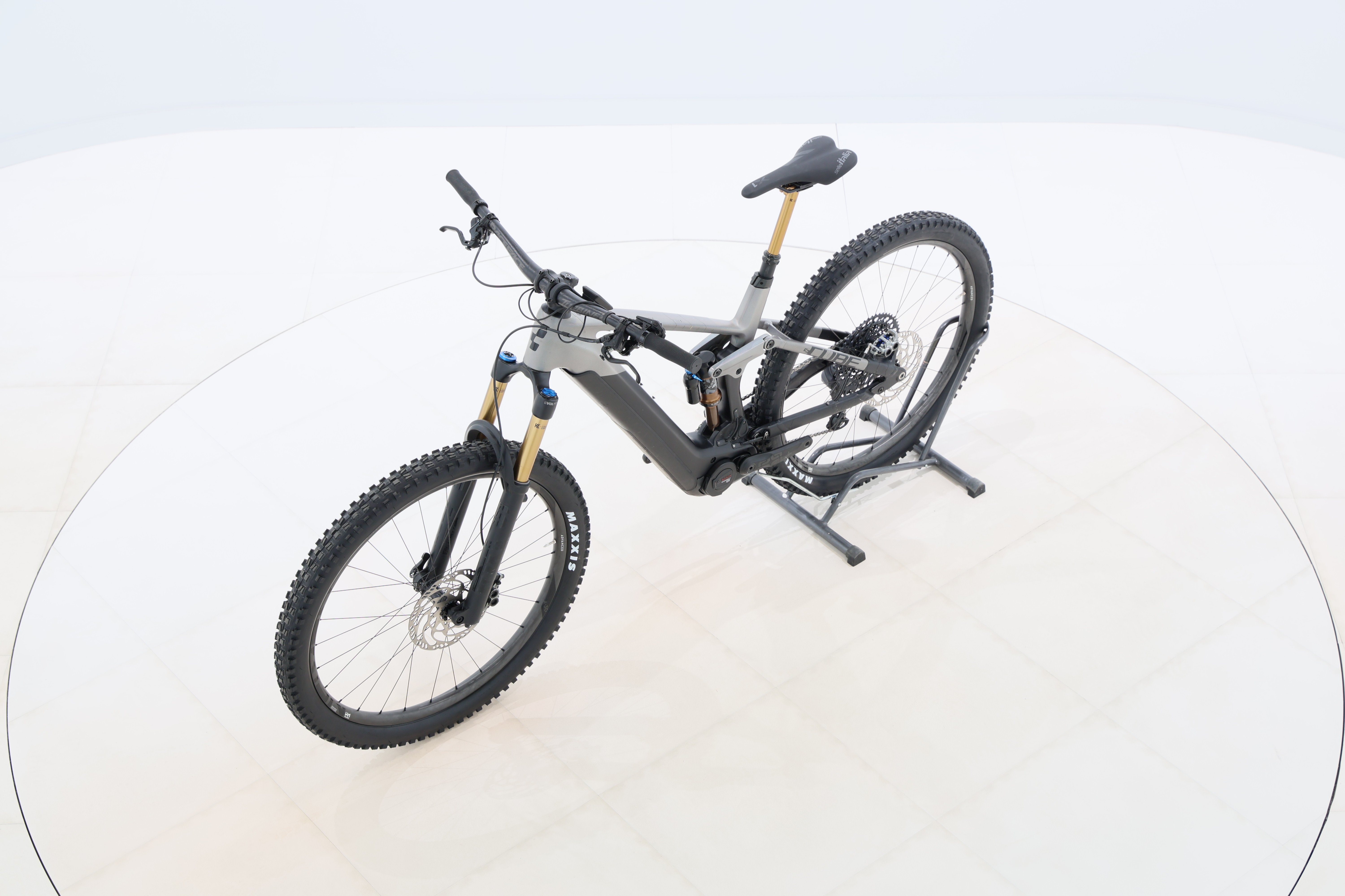 f0f69853-93b0-4260-b2c1-cf07f81750a5