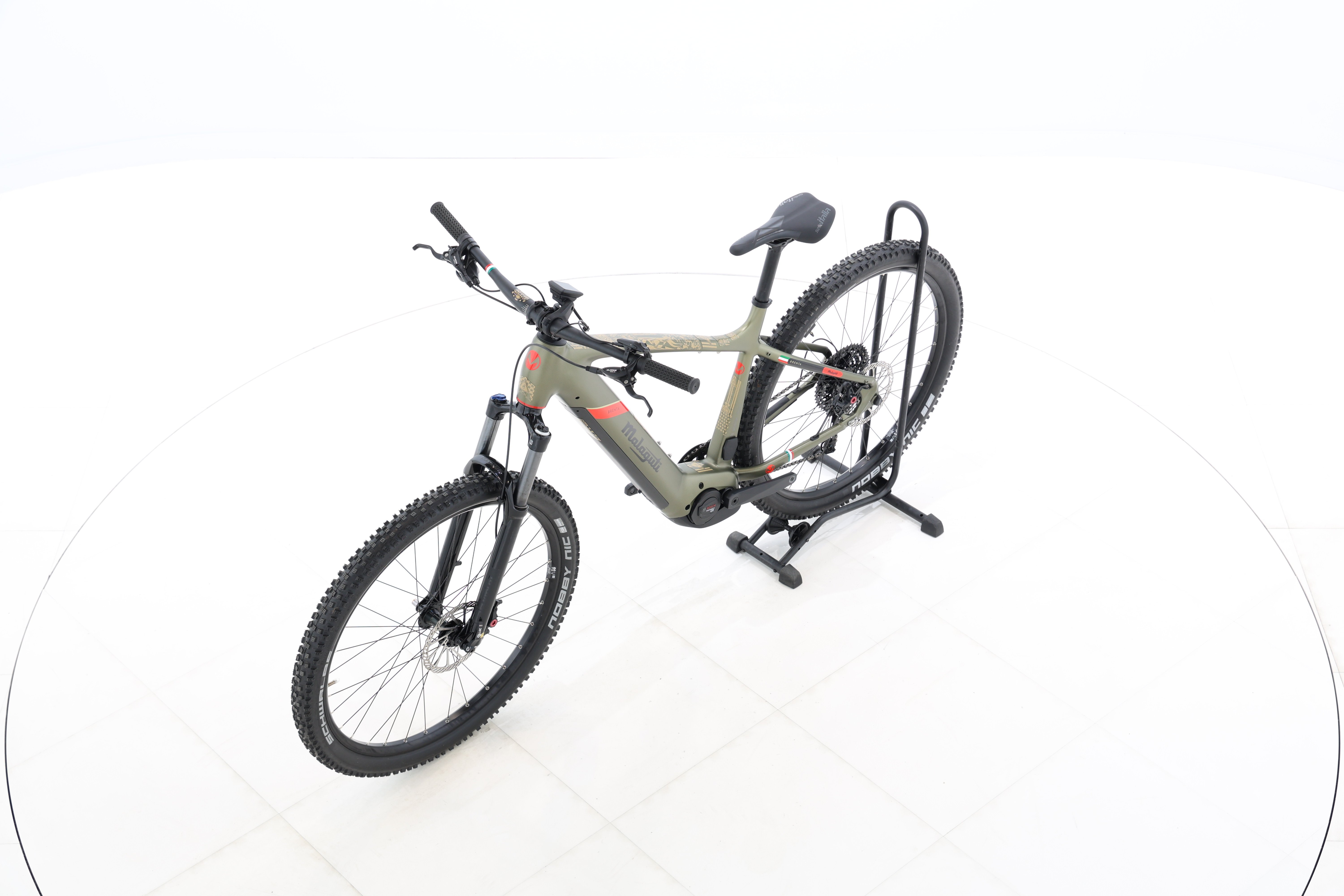 0f7a7184-b8d0-49af-a1dc-40f178a9edda