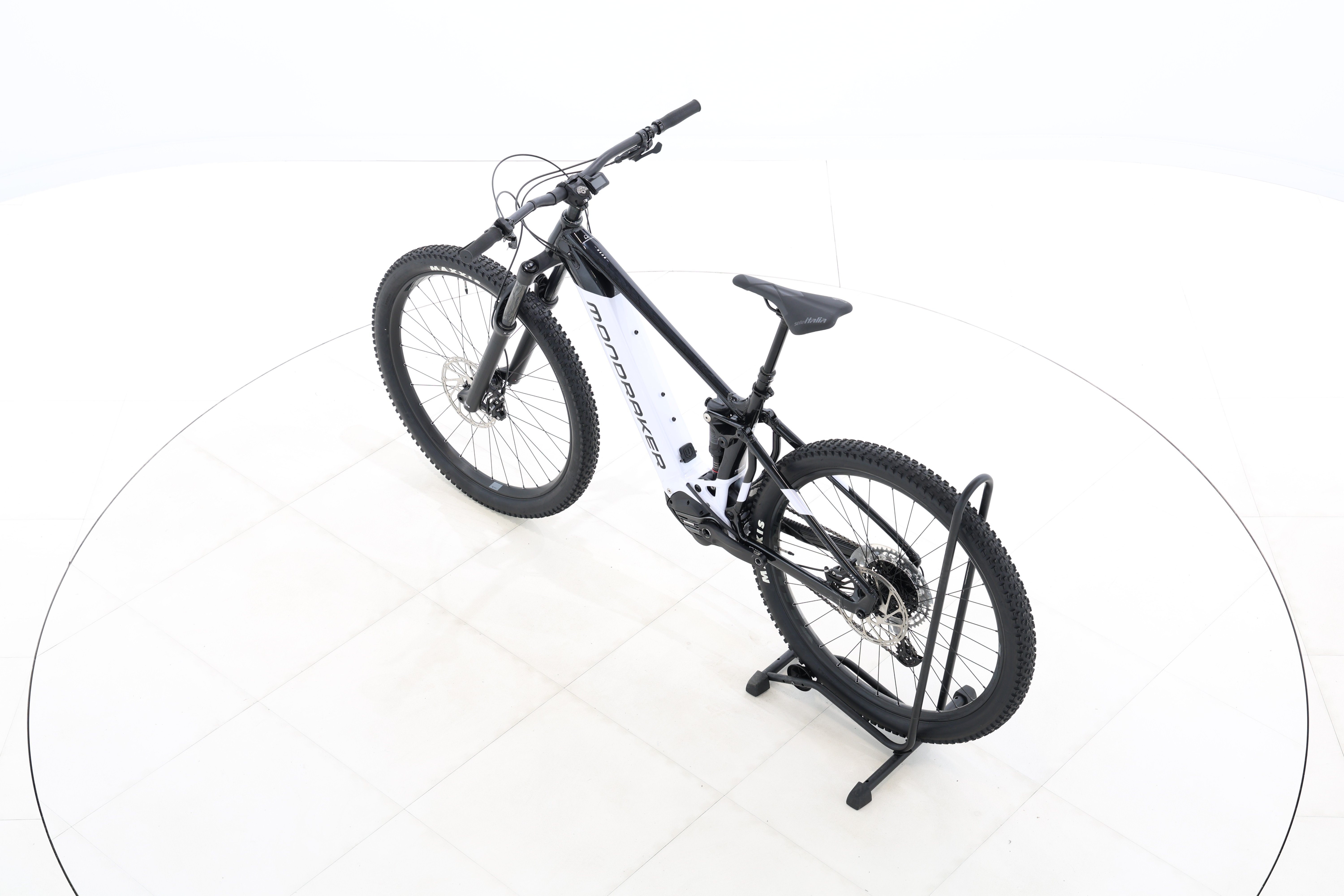 642ed118-acc3-48e7-928a-3eb2632baaa4