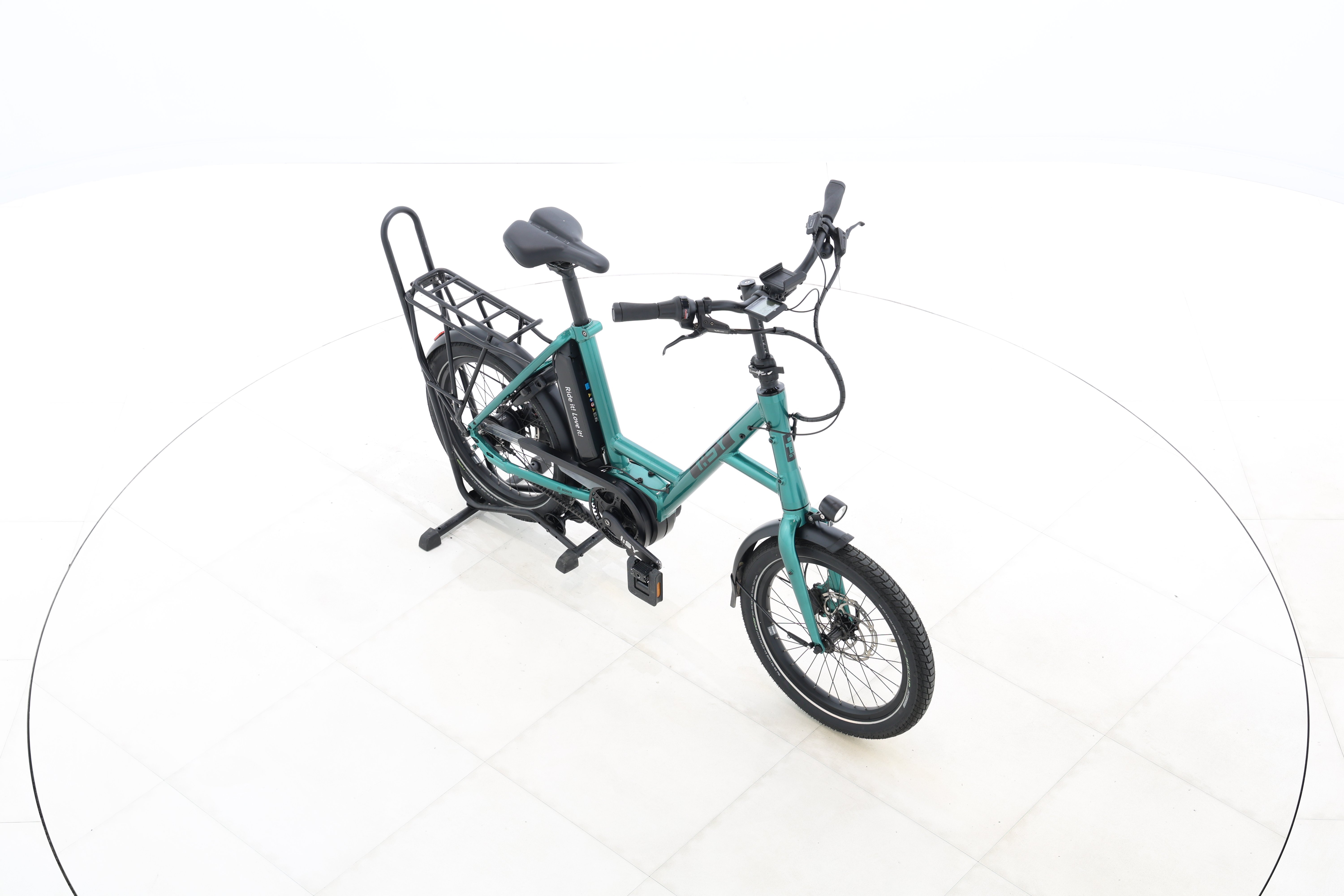 f90df3e6-59a1-41fb-b473-d1006e64c1aa