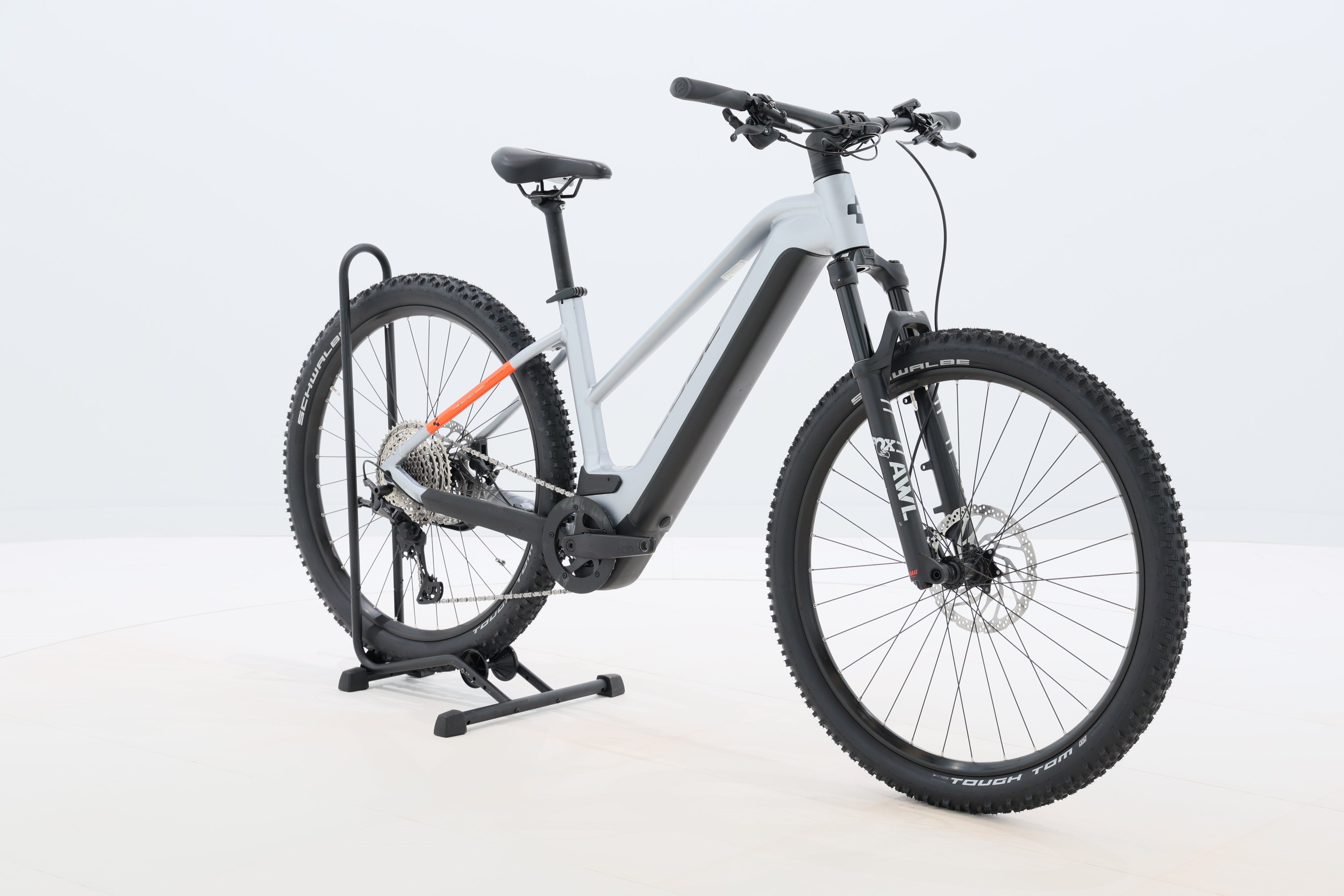 f6806bcb-6369-4eda-a579-ed241dbc2d7b