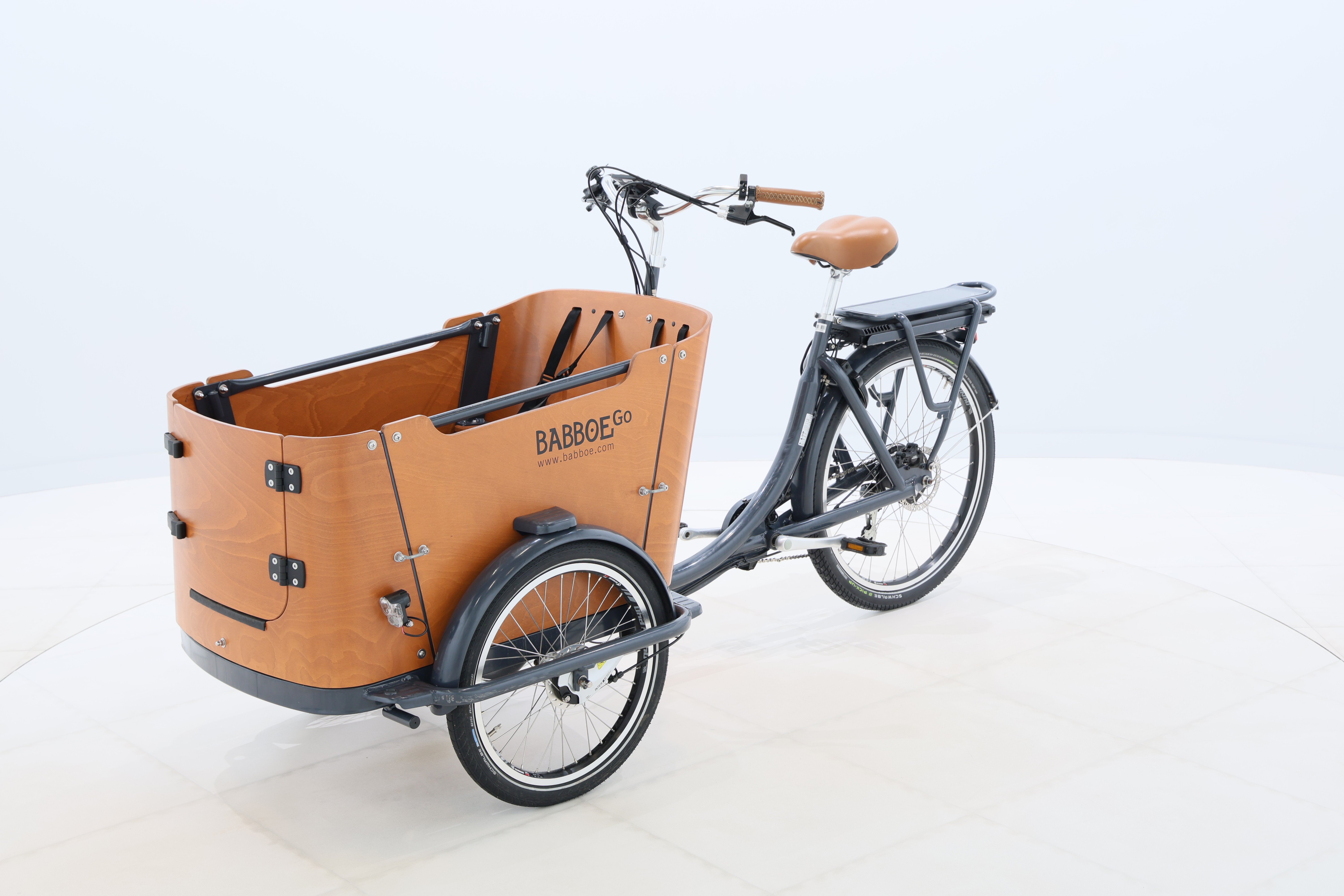 1e8a9b3d-8808-4263-afdd-02dcec937c3a