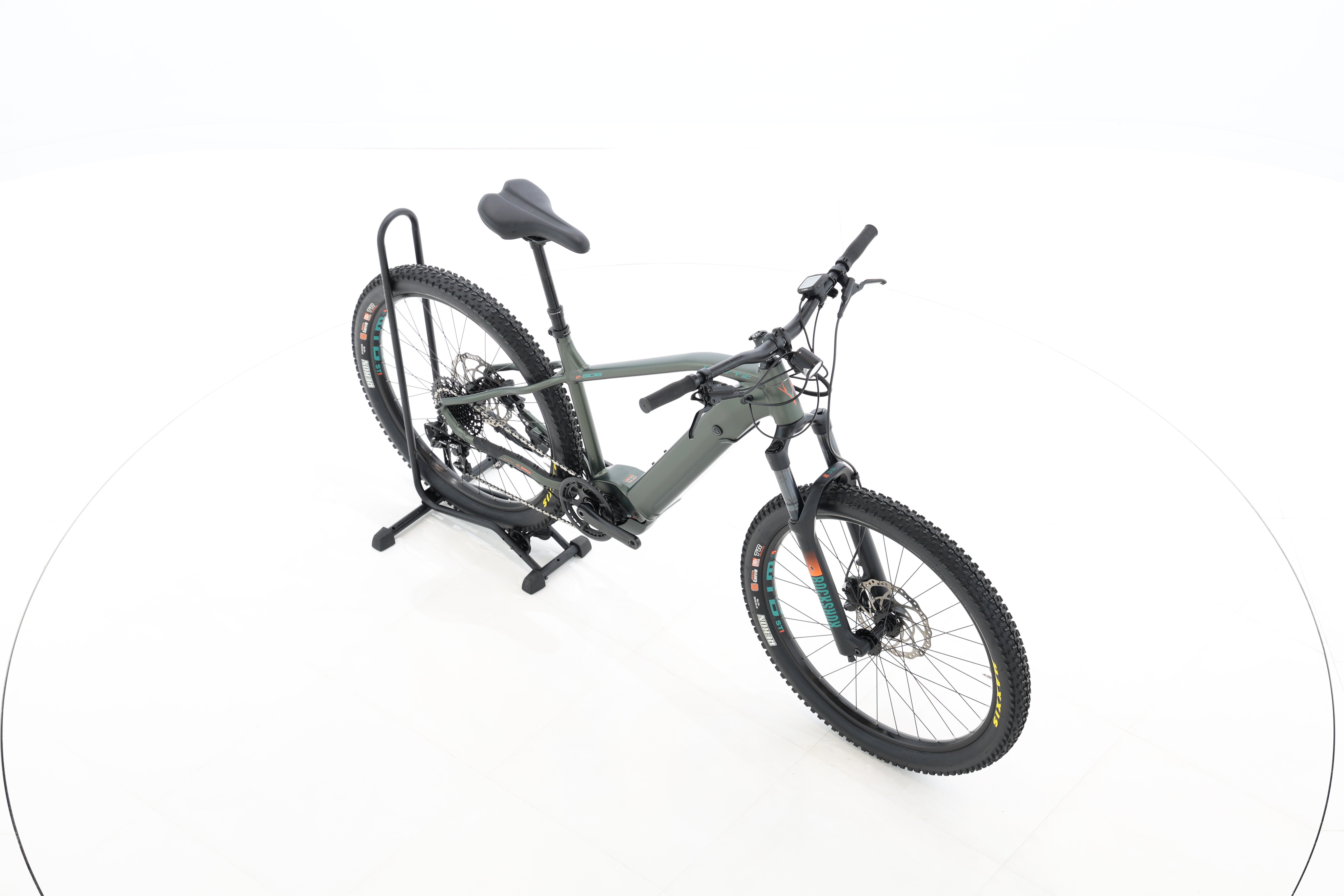 3a3a4c0e-1d8e-484b-bd8b-b78c38d519f1