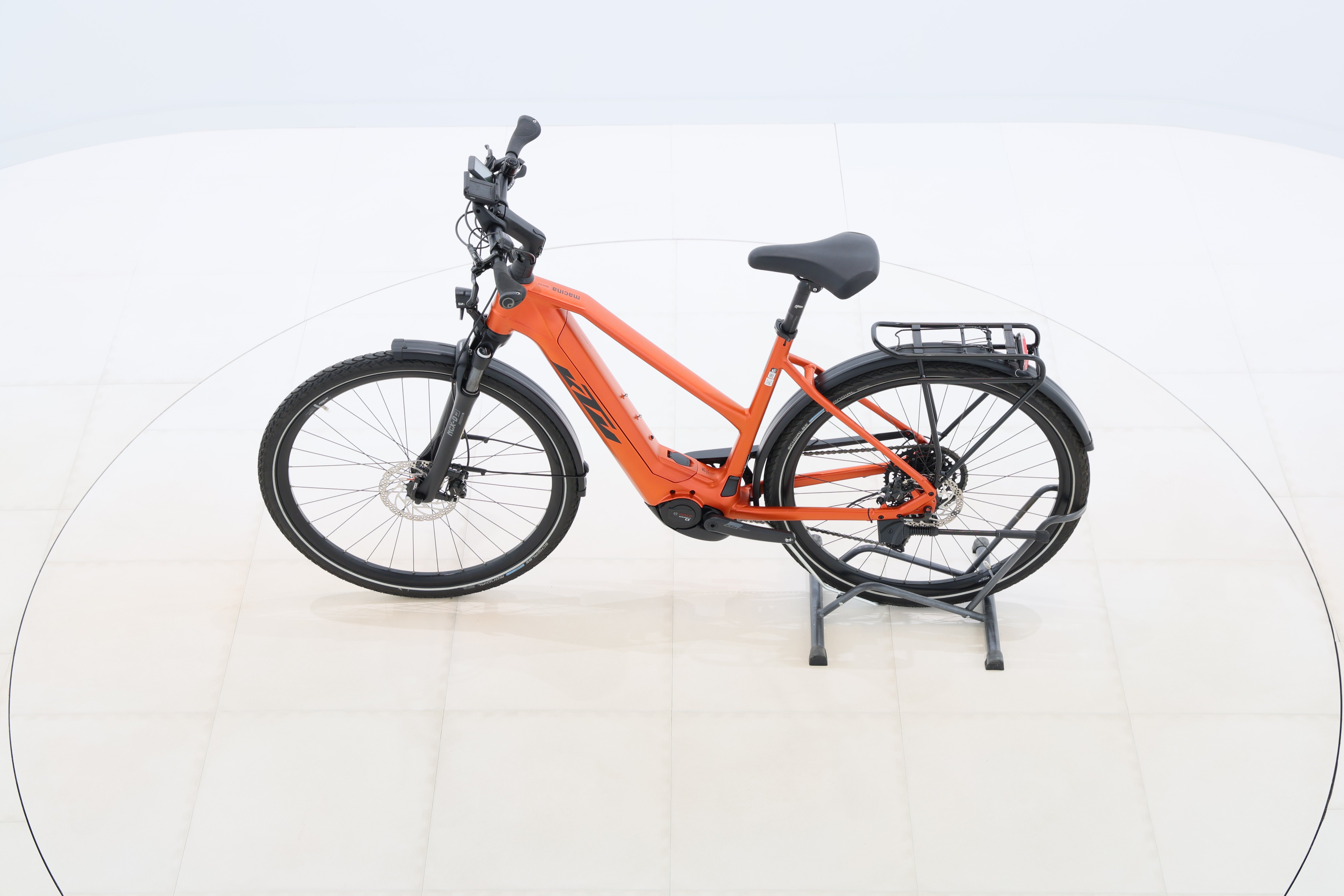 fe049742-7a51-4ecd-b24a-180b21325663