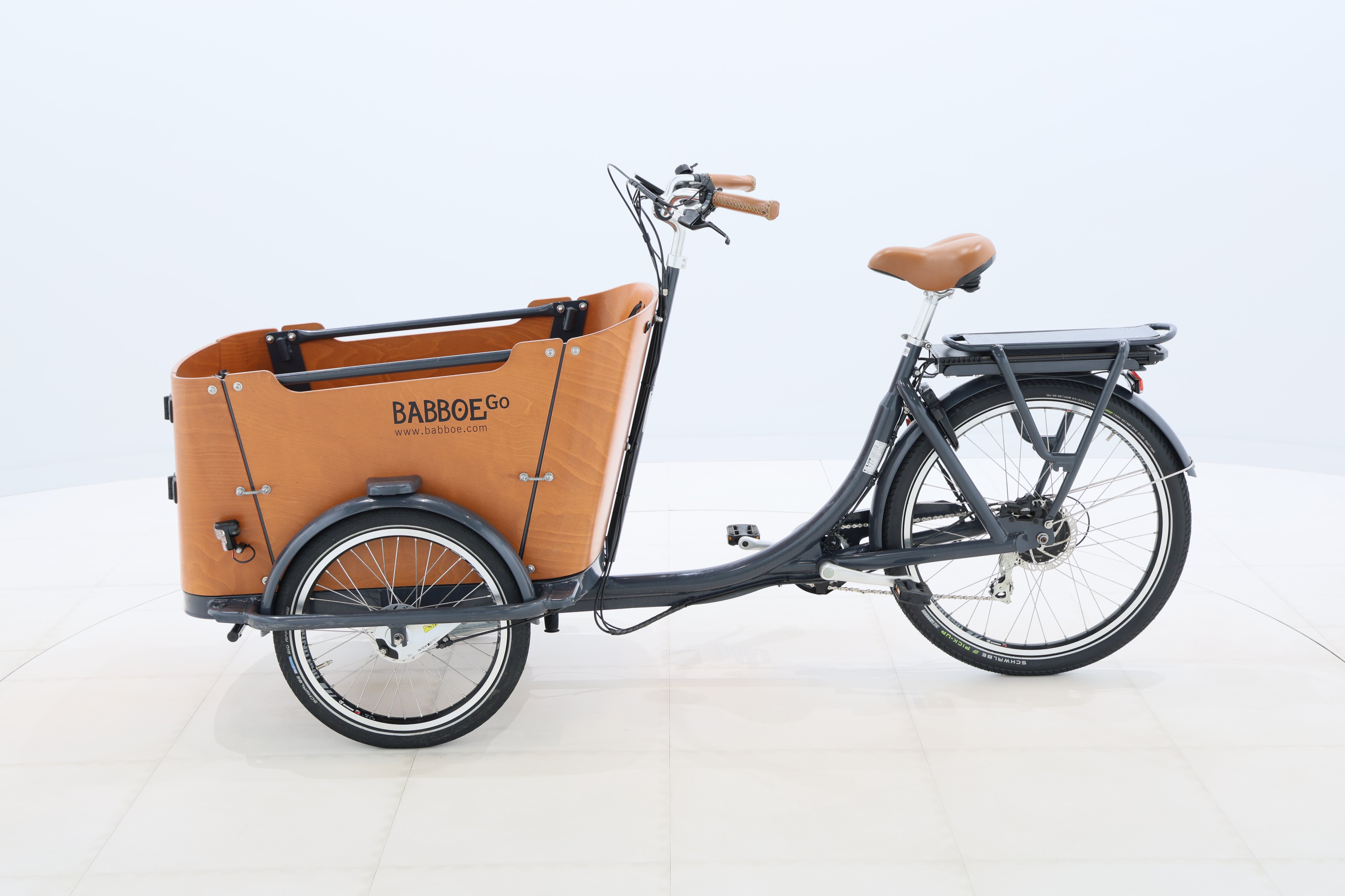 1e8a9b3d-8808-4263-afdd-02dcec937c3a