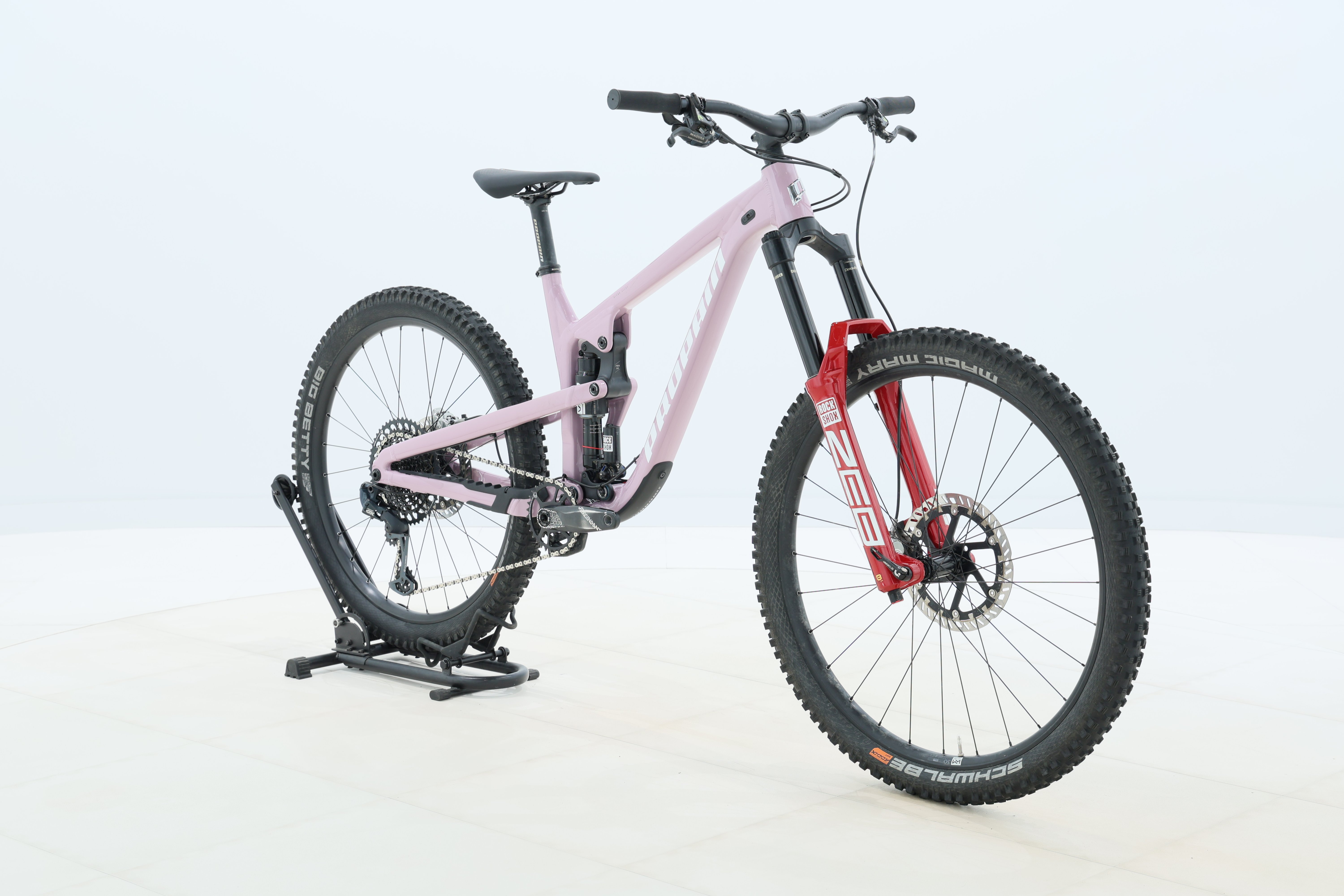 94216070-aee5-4b64-8caf-73e473a28866