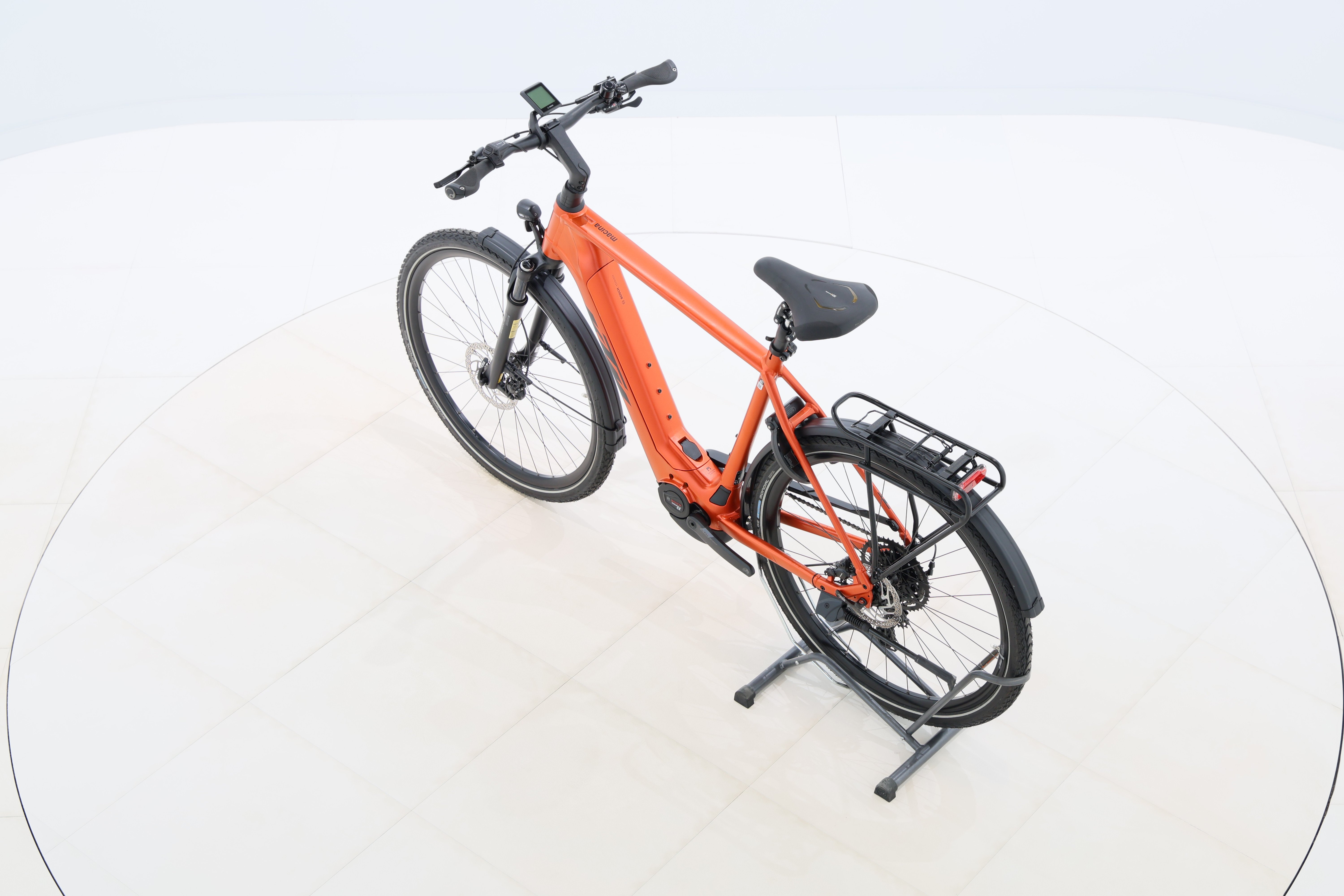 b5afbc2a-6276-4208-b761-f12fa90a8216