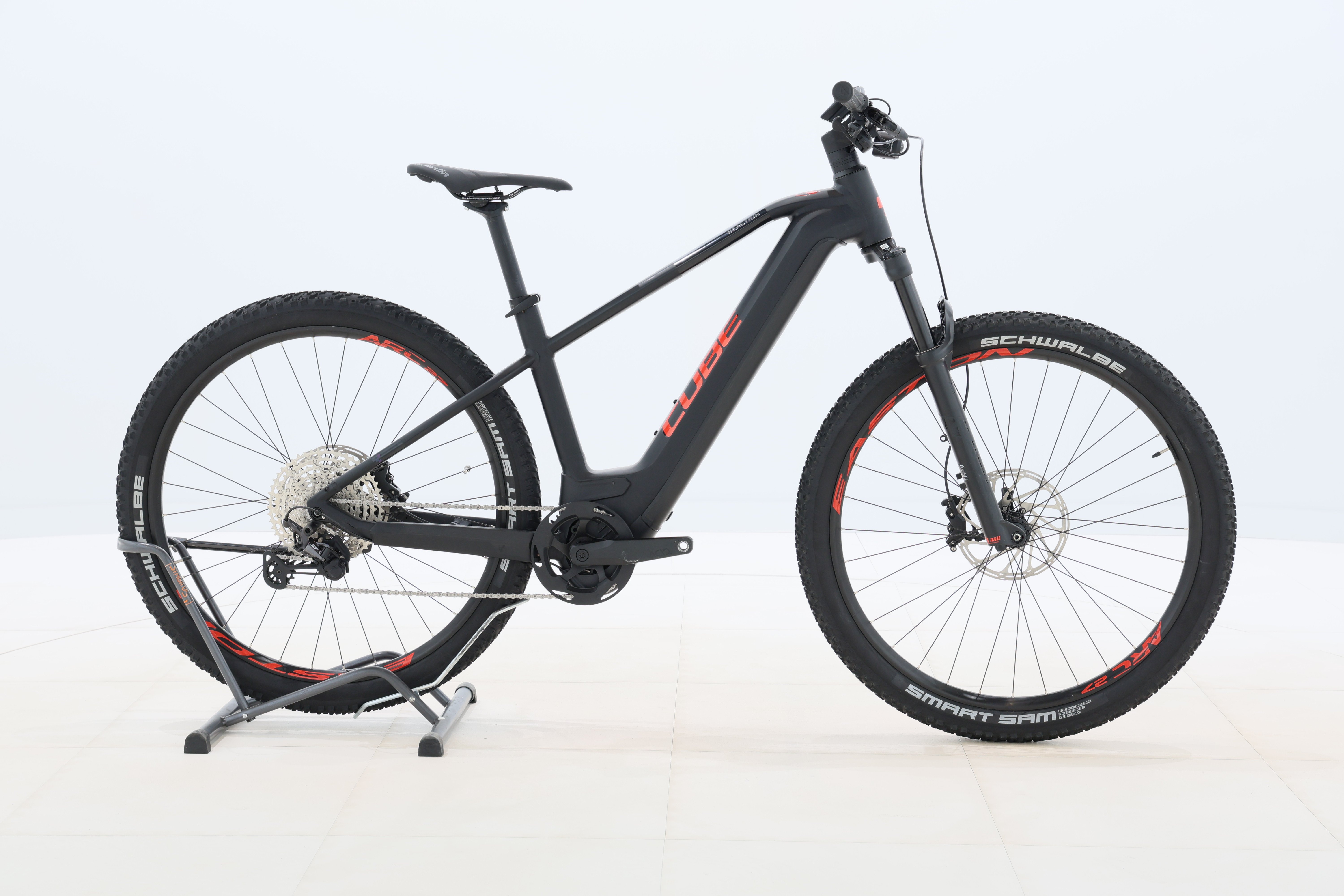 d8c4a076-2edd-4e25-a706-6c6886311b12