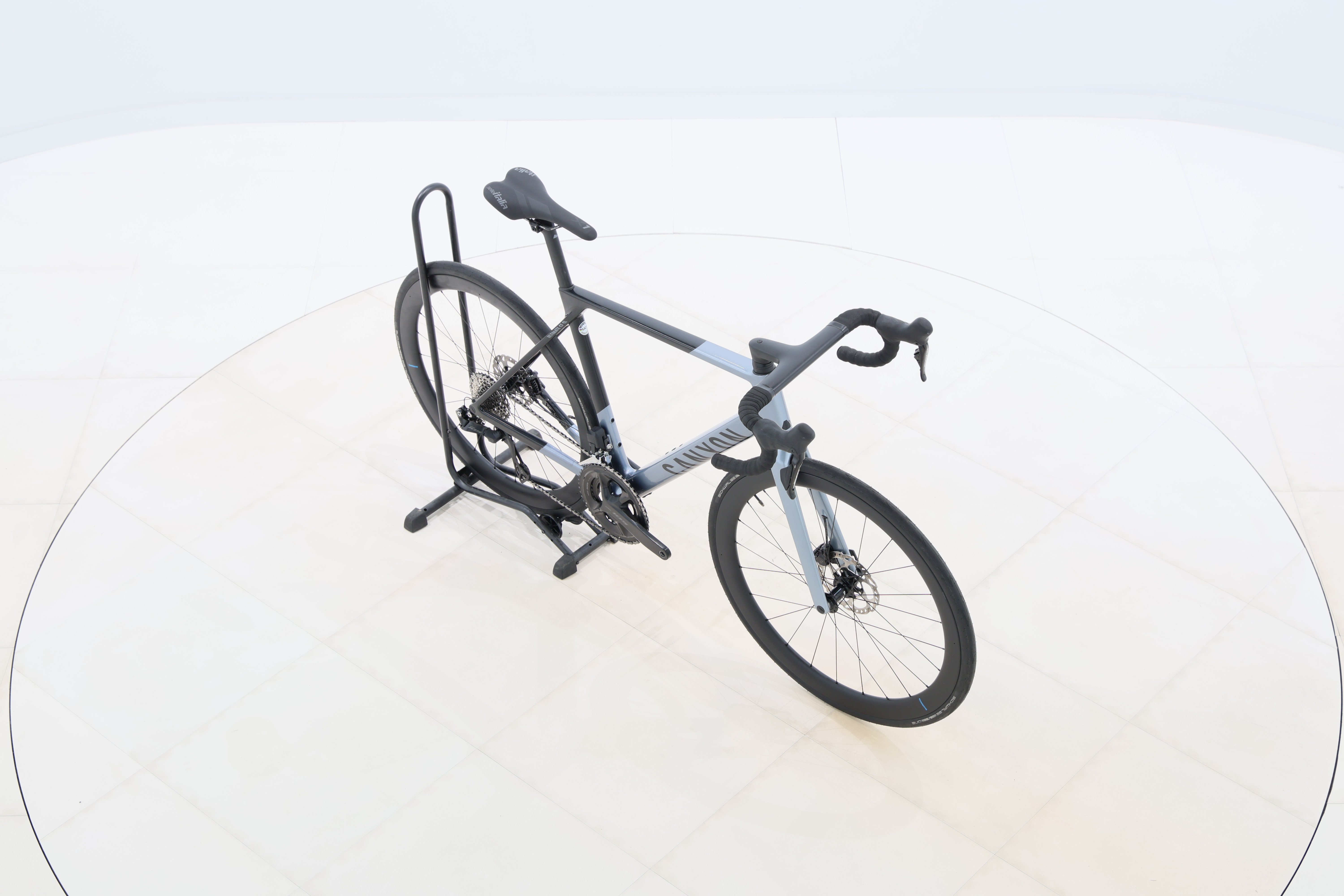 5c945f9d-b7b1-418d-8cda-c55ec993fe6f