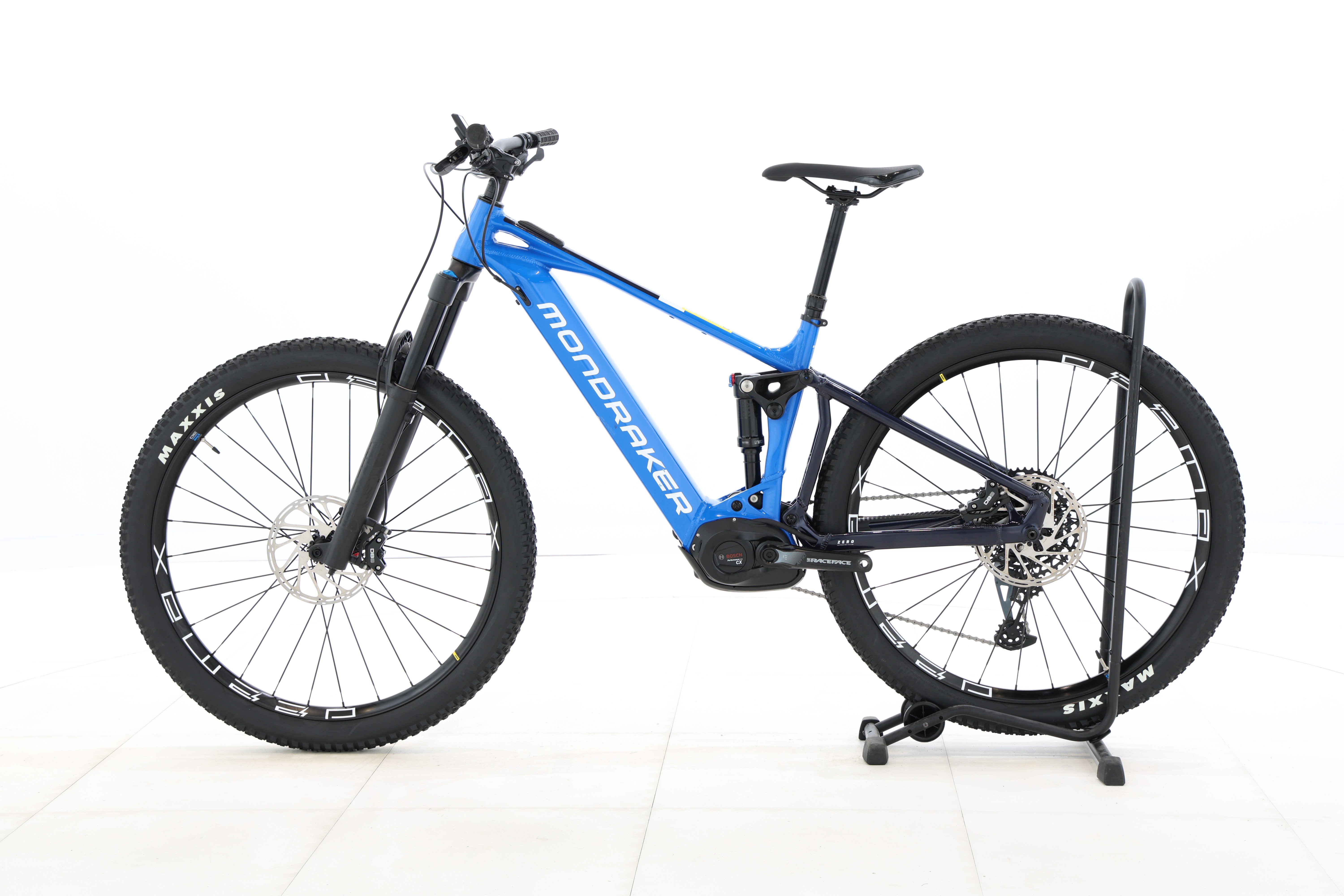 ef2750ff-24d1-44dc-8b53-4ba251b83e50