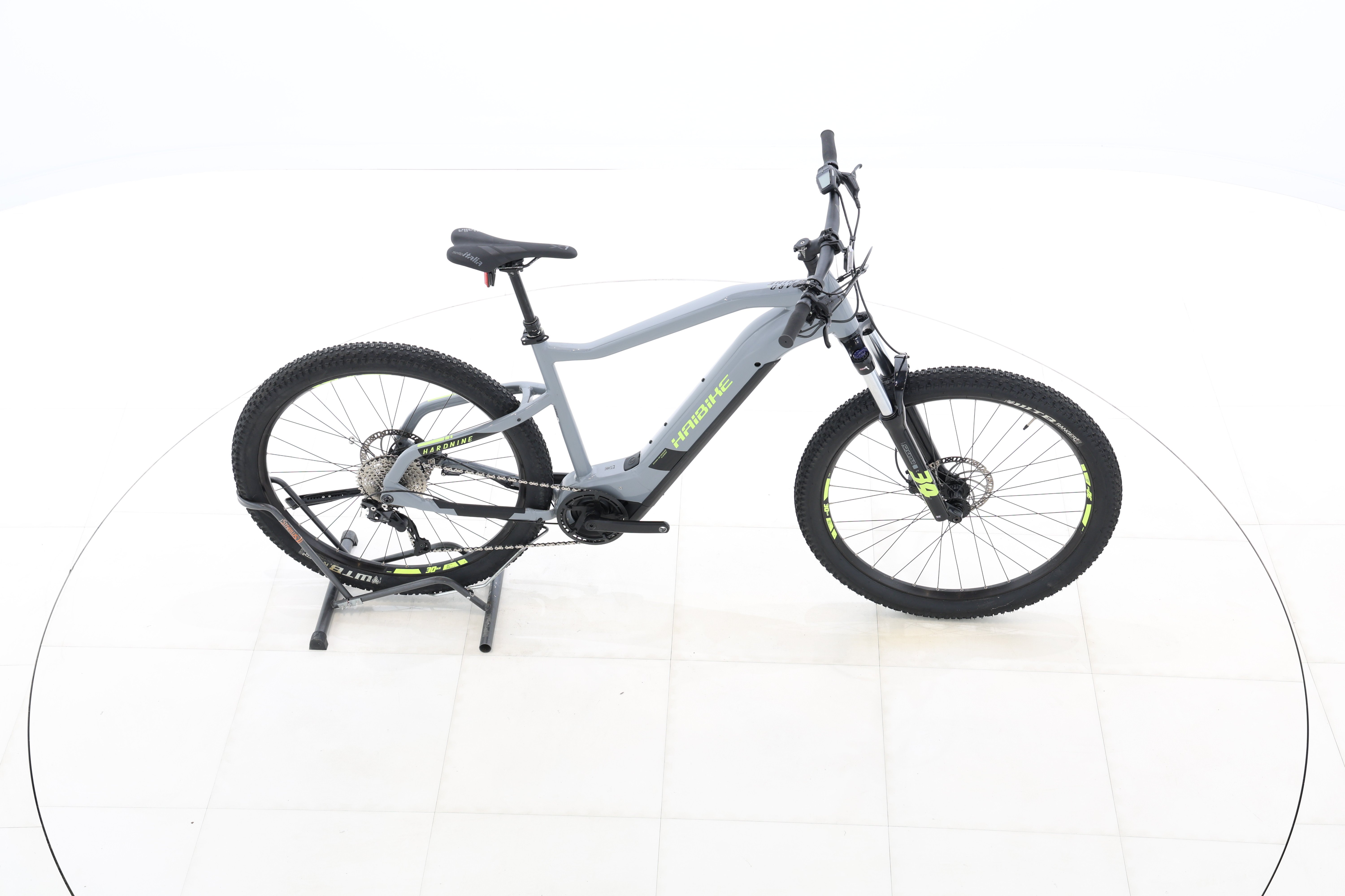 305c18e1-6928-45c9-b48f-836ea2475b10