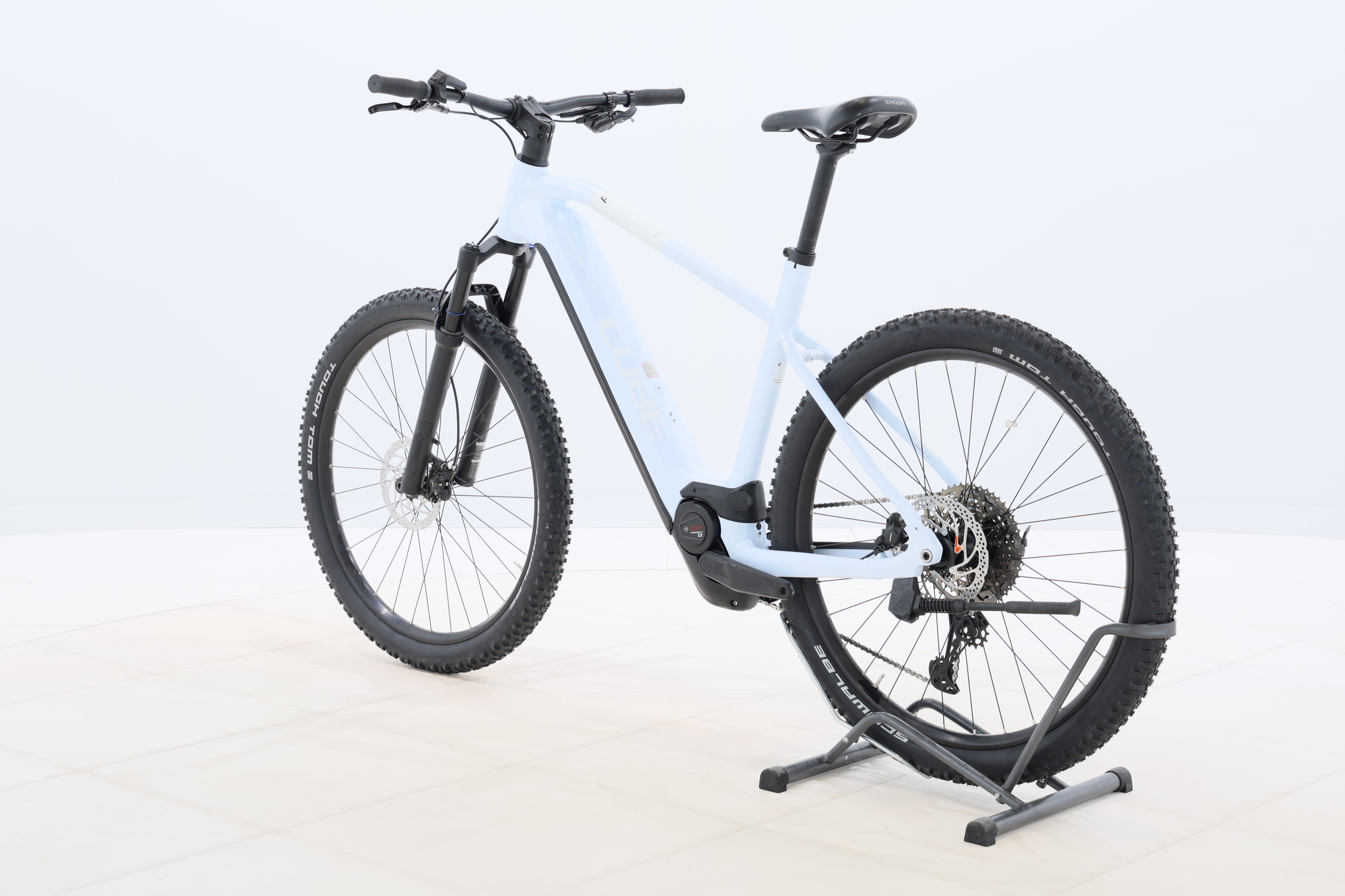 04ec46ea-3bac-48e0-9f64-9ddbeb2cdd1e