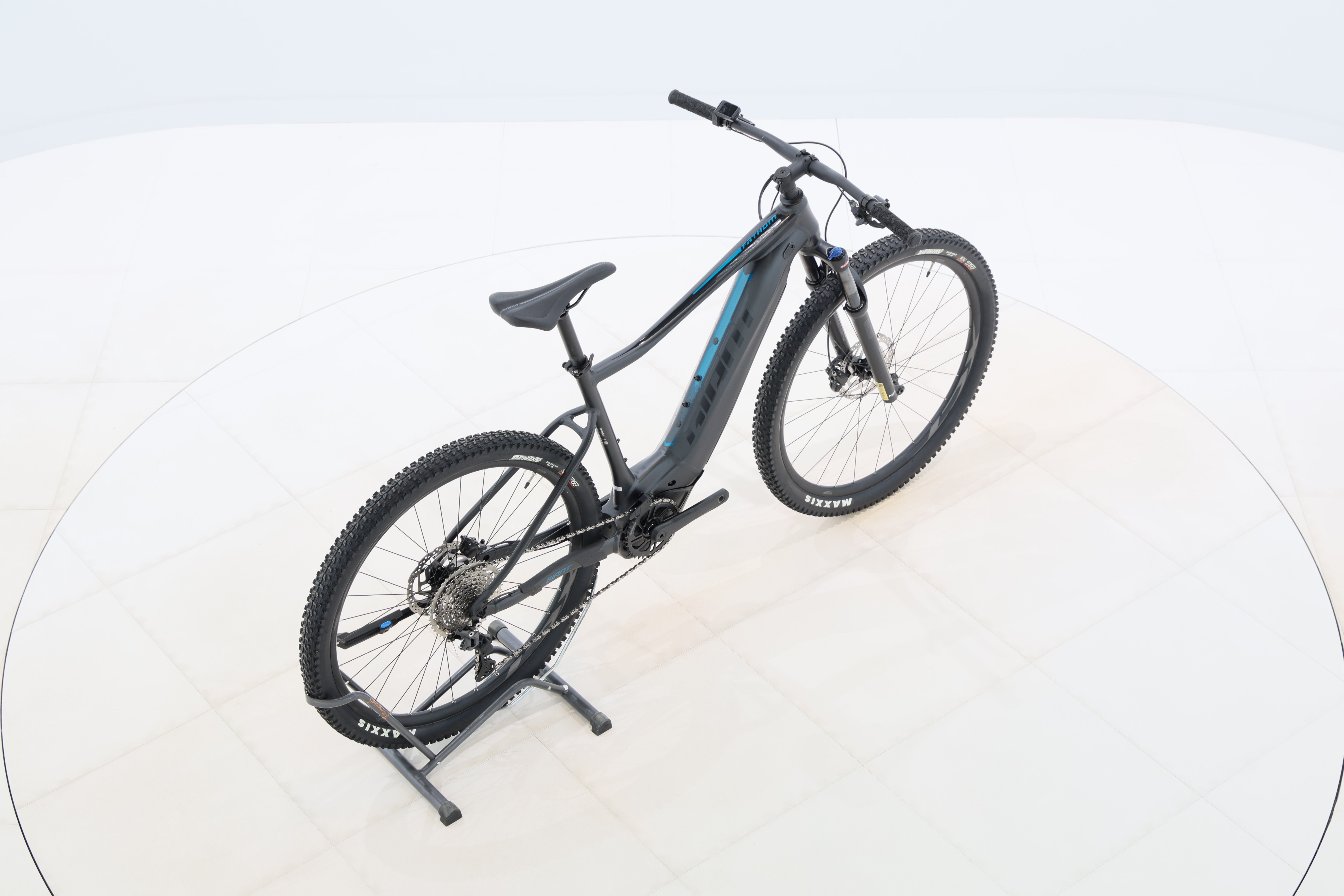 caa6eefb-87c9-4d5c-8a13-01b58150db5e