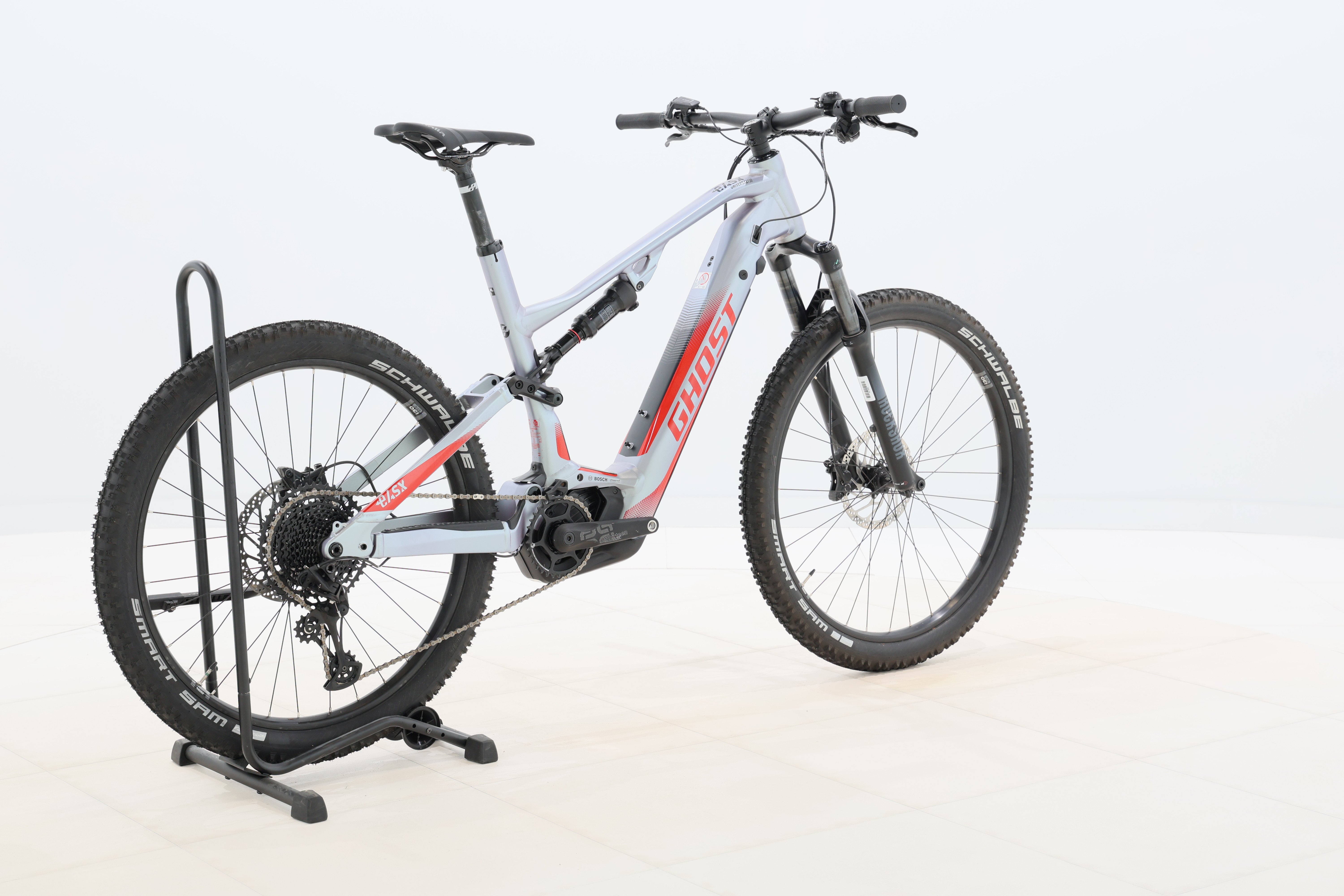 e43e10b7-3cc9-4f96-ad73-db01b7a49ae8