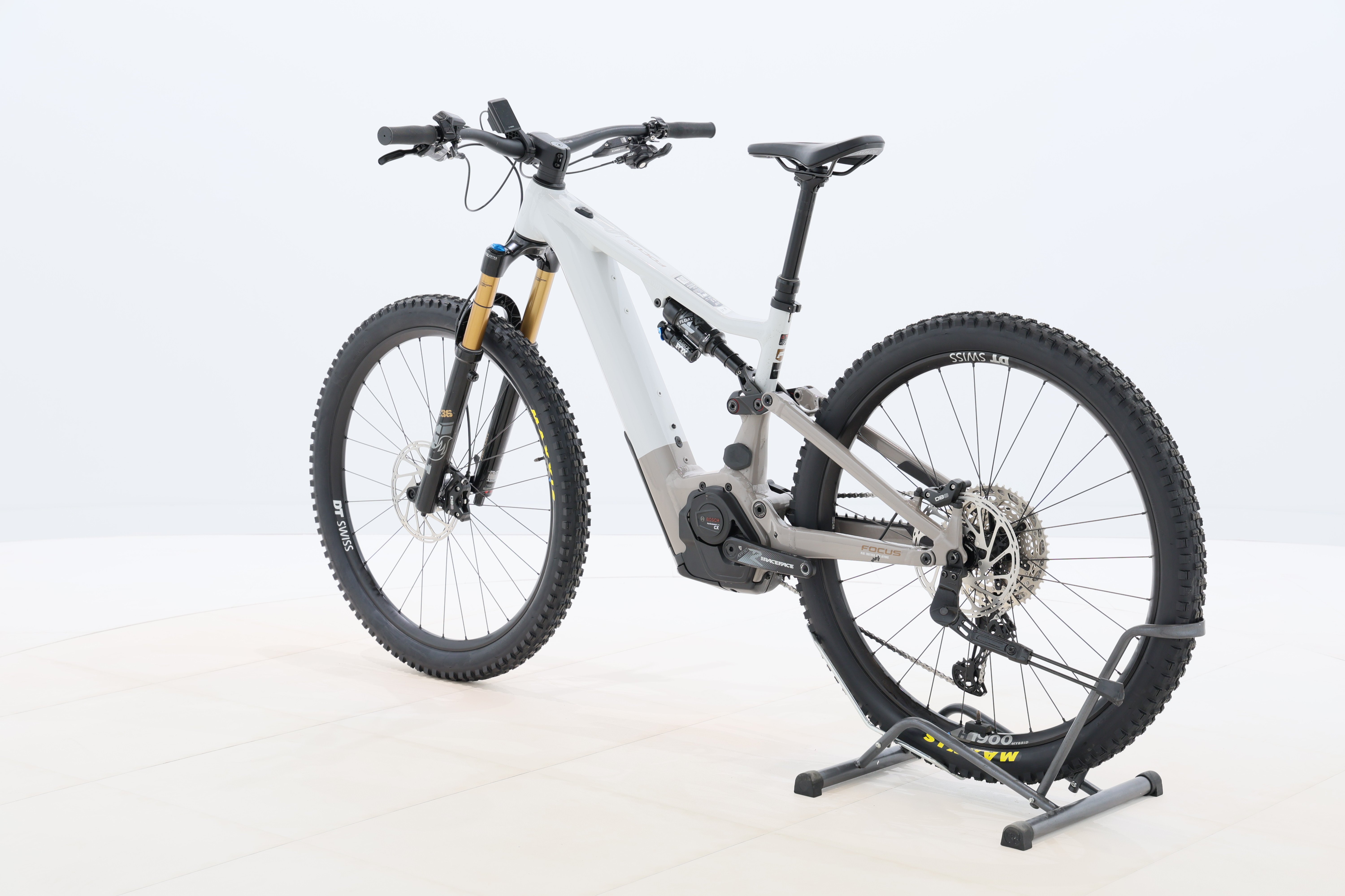 d09b02ad-0406-4da2-a0e9-c732317555b0