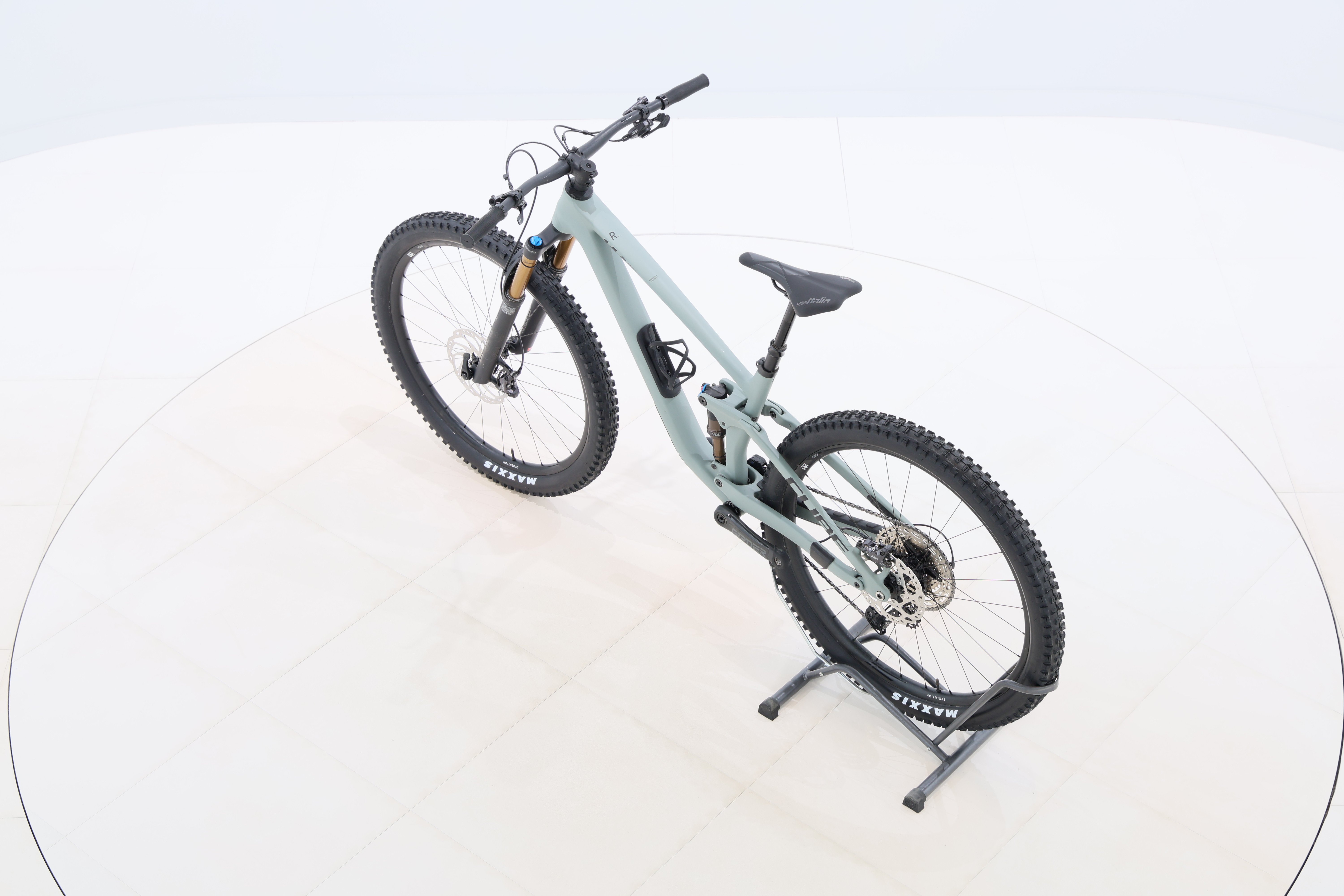 1d8453d6-1a23-4ce2-96ae-001a2a9ce8d9